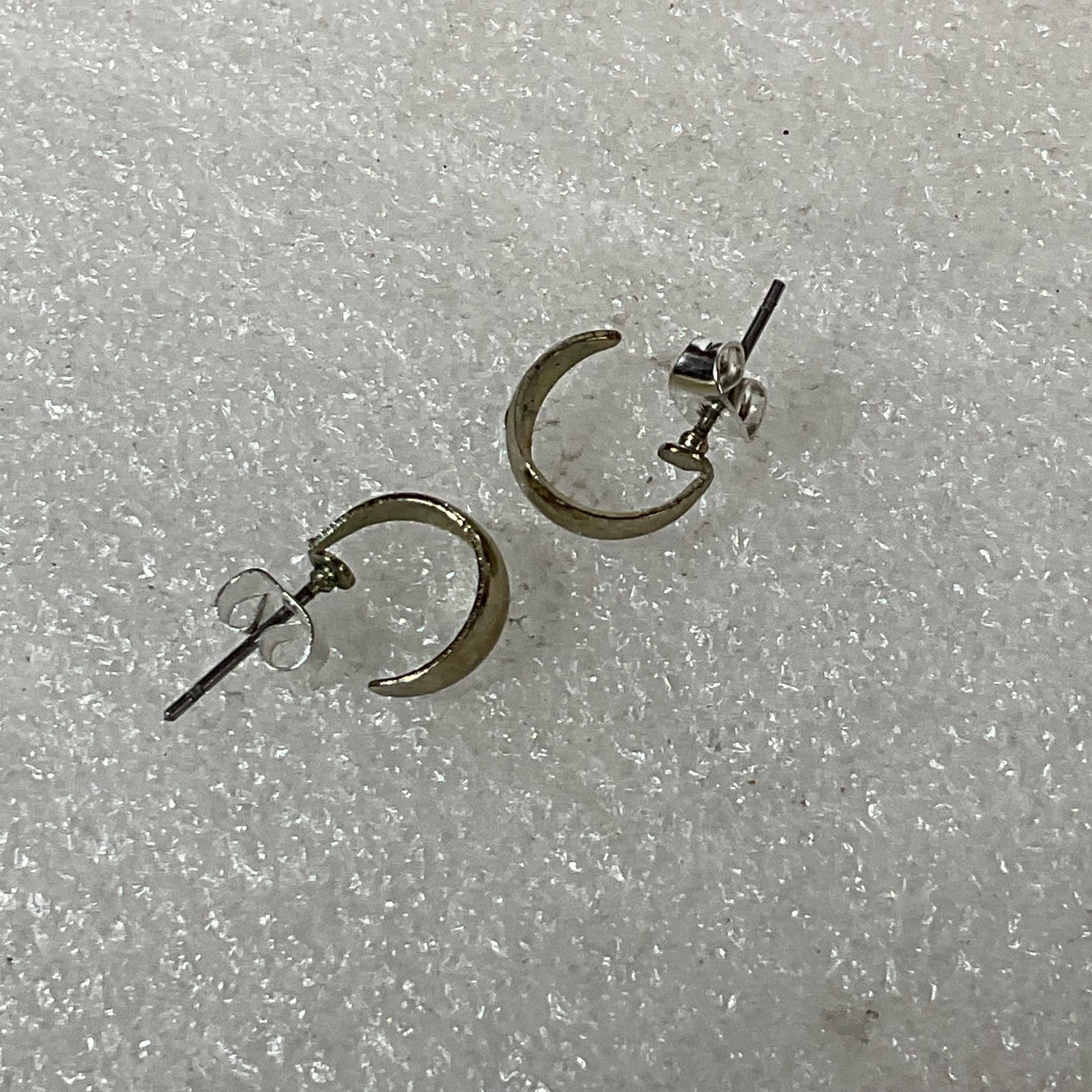Vintage Silver Tone Mini Hoop Earrings 0.5in 0.94g Lightweight Classic Style - Image 11