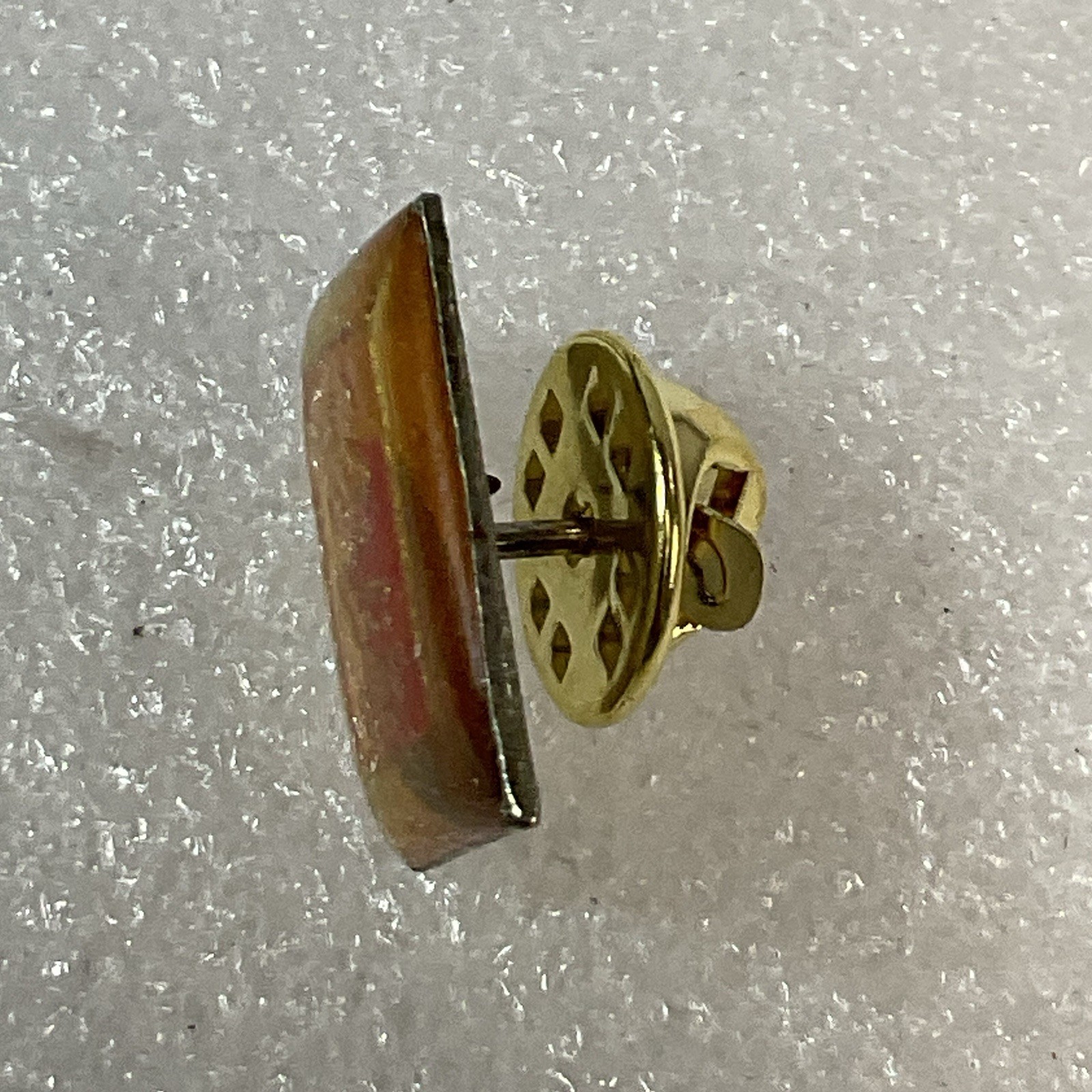 Vintage Schlitz Enamel Metal Pin Red & Gold Toned GnuCollectibles - Image 4