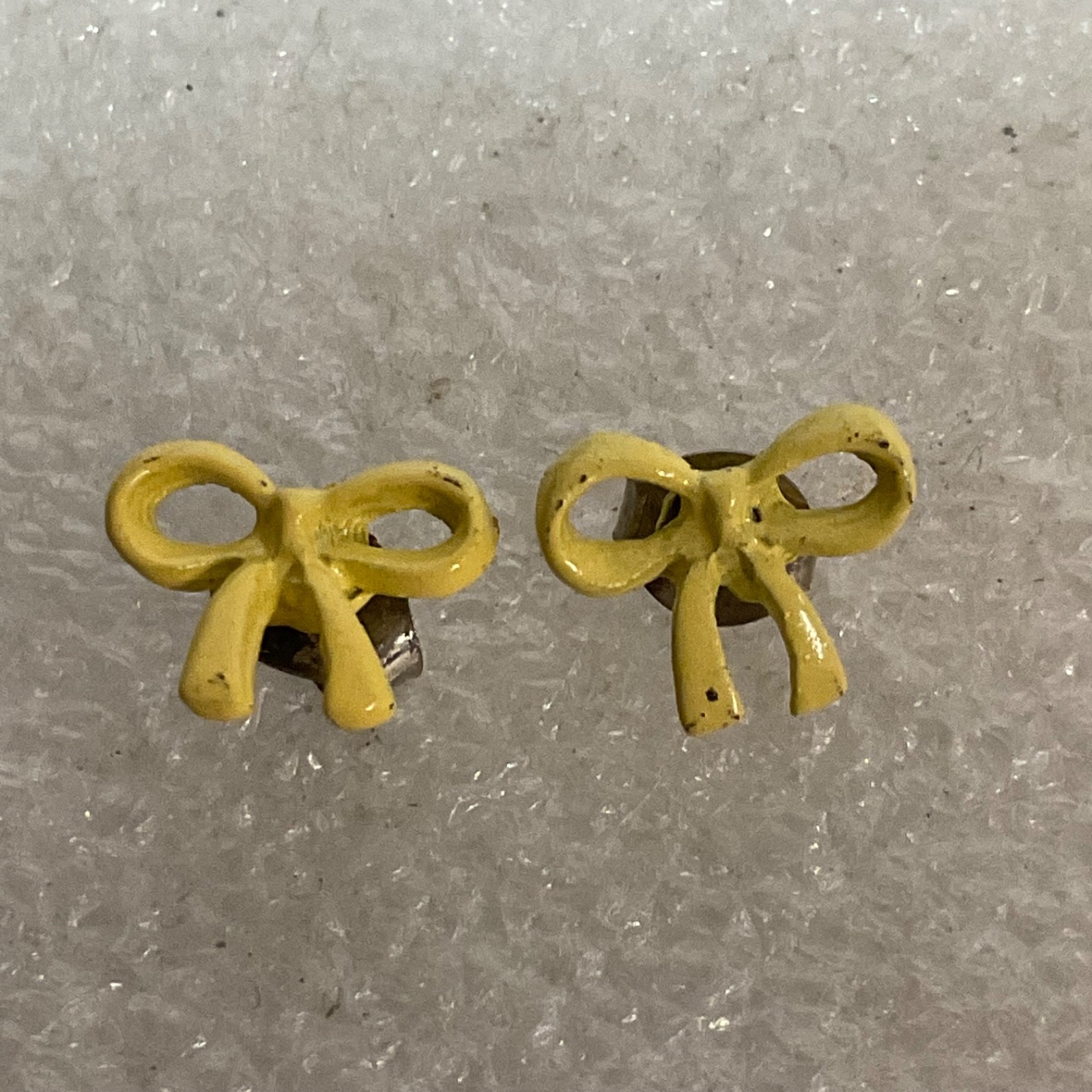 Vintage Yellow Bow Stud Earrings Enamel Ribbon Design Cute Retro Fashion Jewelry - Image 1