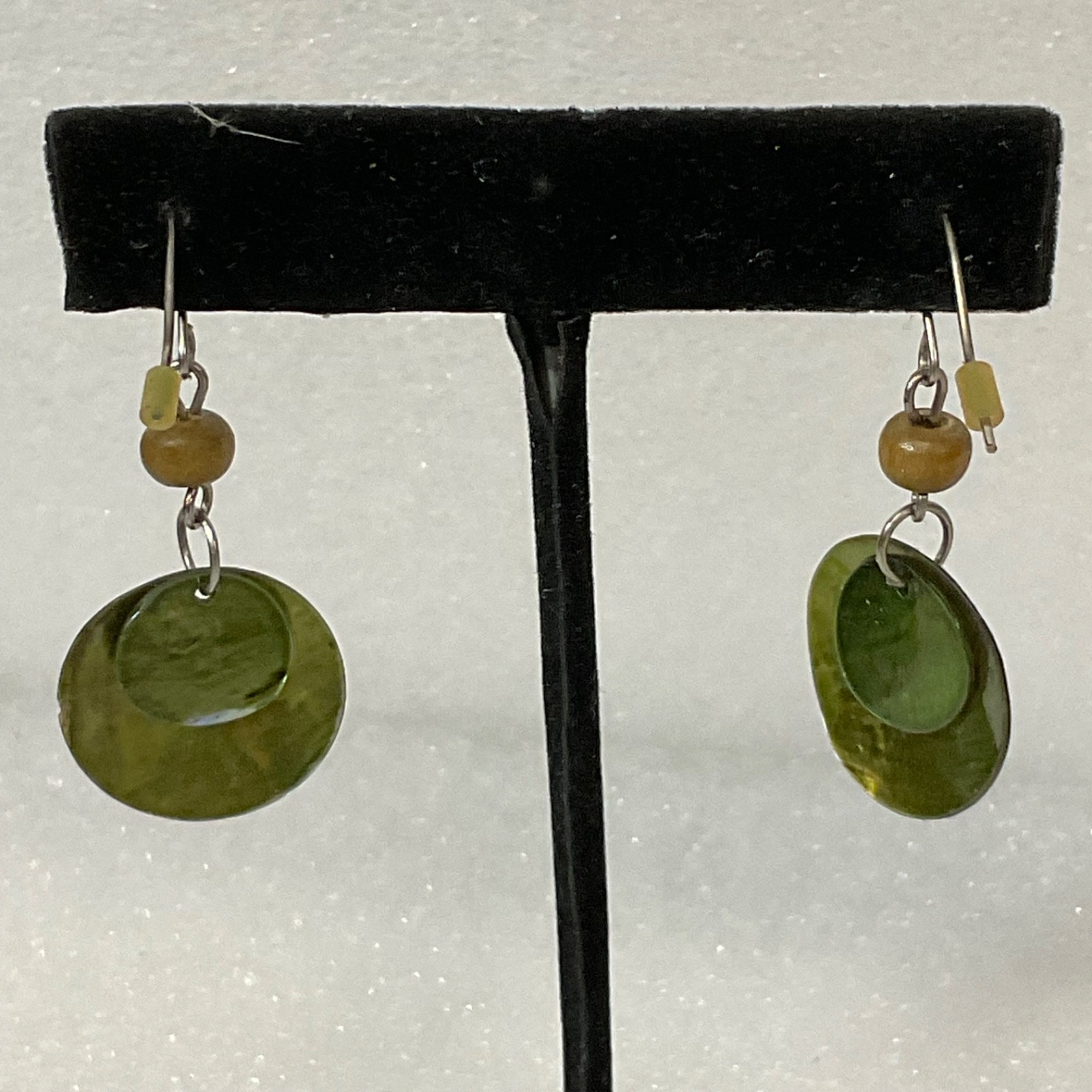 Green Shell Disc Dangle Drop Earrings Boho Beaded Lightweight Pierced Jewelry - Image 6