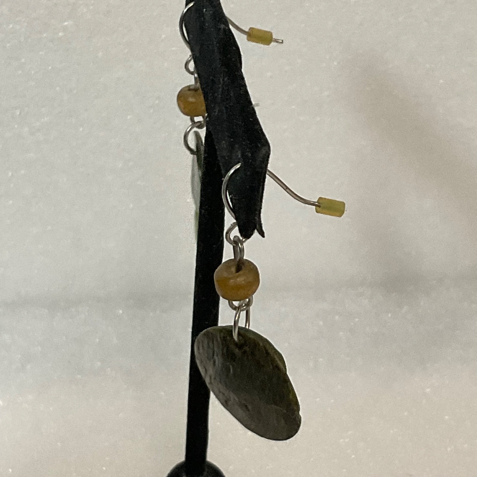 Green Shell Disc Dangle Drop Earrings Boho Beaded Lightweight Pierced Jewelry - Image 4