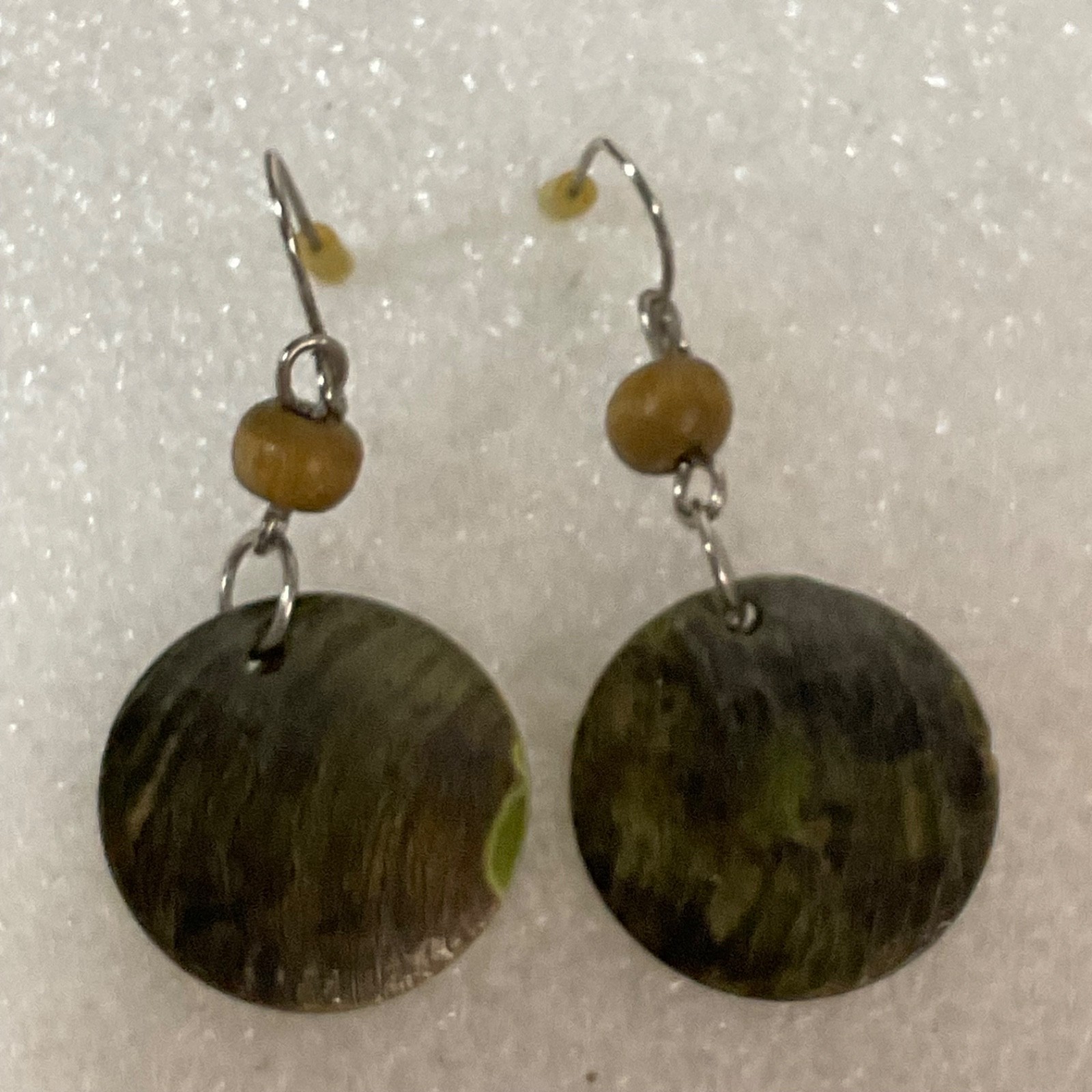 Green Shell Disc Dangle Drop Earrings Boho Beaded Lightweight Pierced Jewelry - Image 9