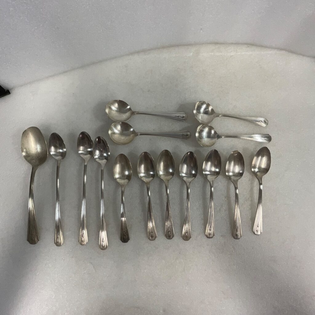 Peerless Silver Plate Spoon Lot 15pc Floral Handle Mixed Flatware - Image 1