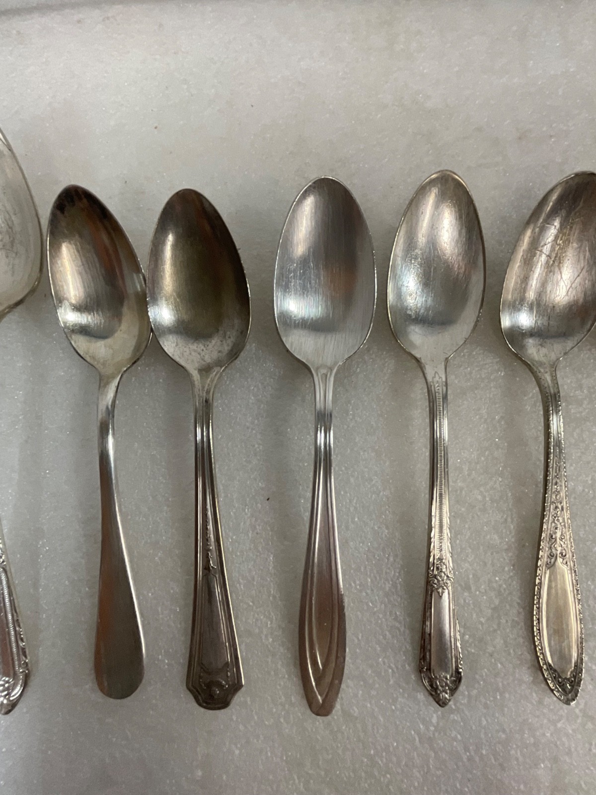 Mixed Silver Plate Spoon Lot 8pc Wm Rogers 1847 Niagara Carlton 5-6in - Image 3