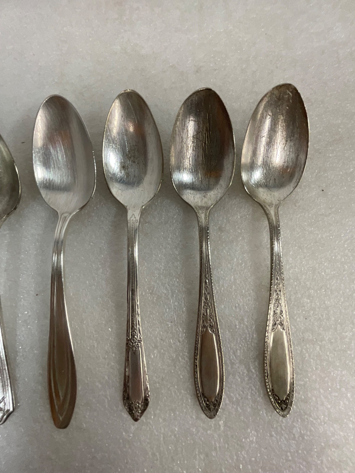 Mixed Silver Plate Spoon Lot 8pc Wm Rogers 1847 Niagara Carlton 5-6in - Image 4