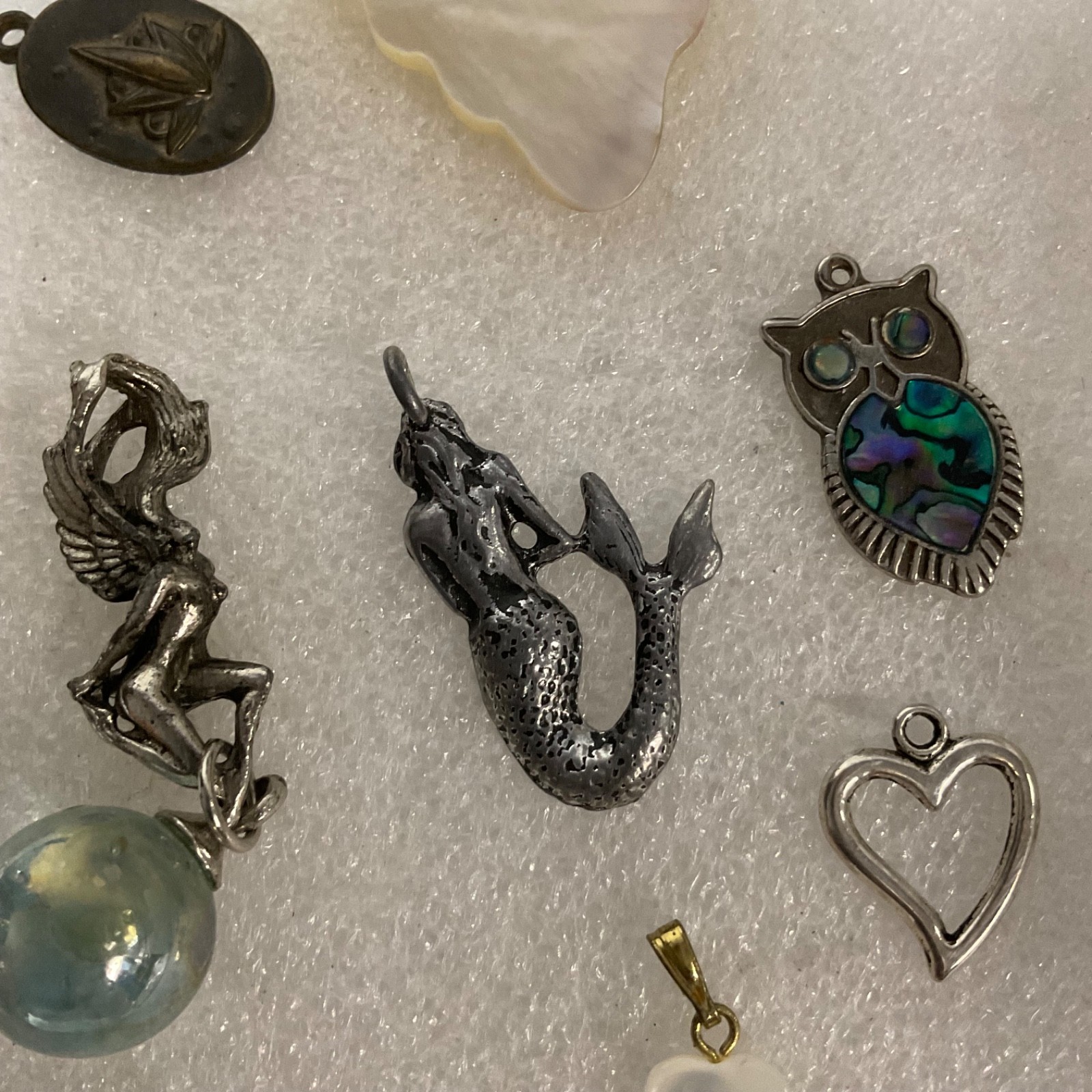Vintage Modern Pendant Lot Owl Mermaid Angel Heart Shell Dog Charm Jewelry - Image 4