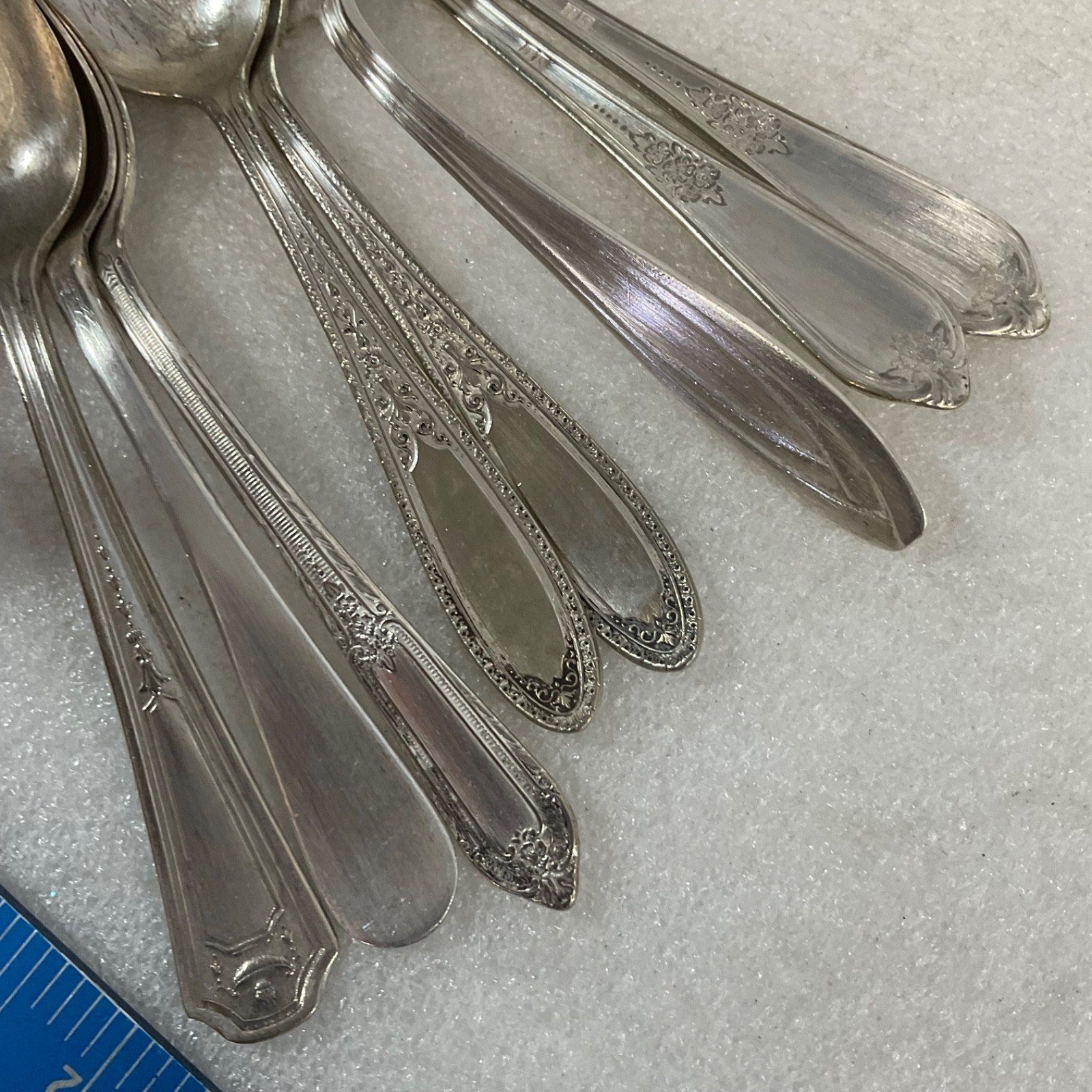 Mixed Silver Plate Spoon Lot 8pc Wm Rogers 1847 Niagara Carlton 5-6in - Image 12