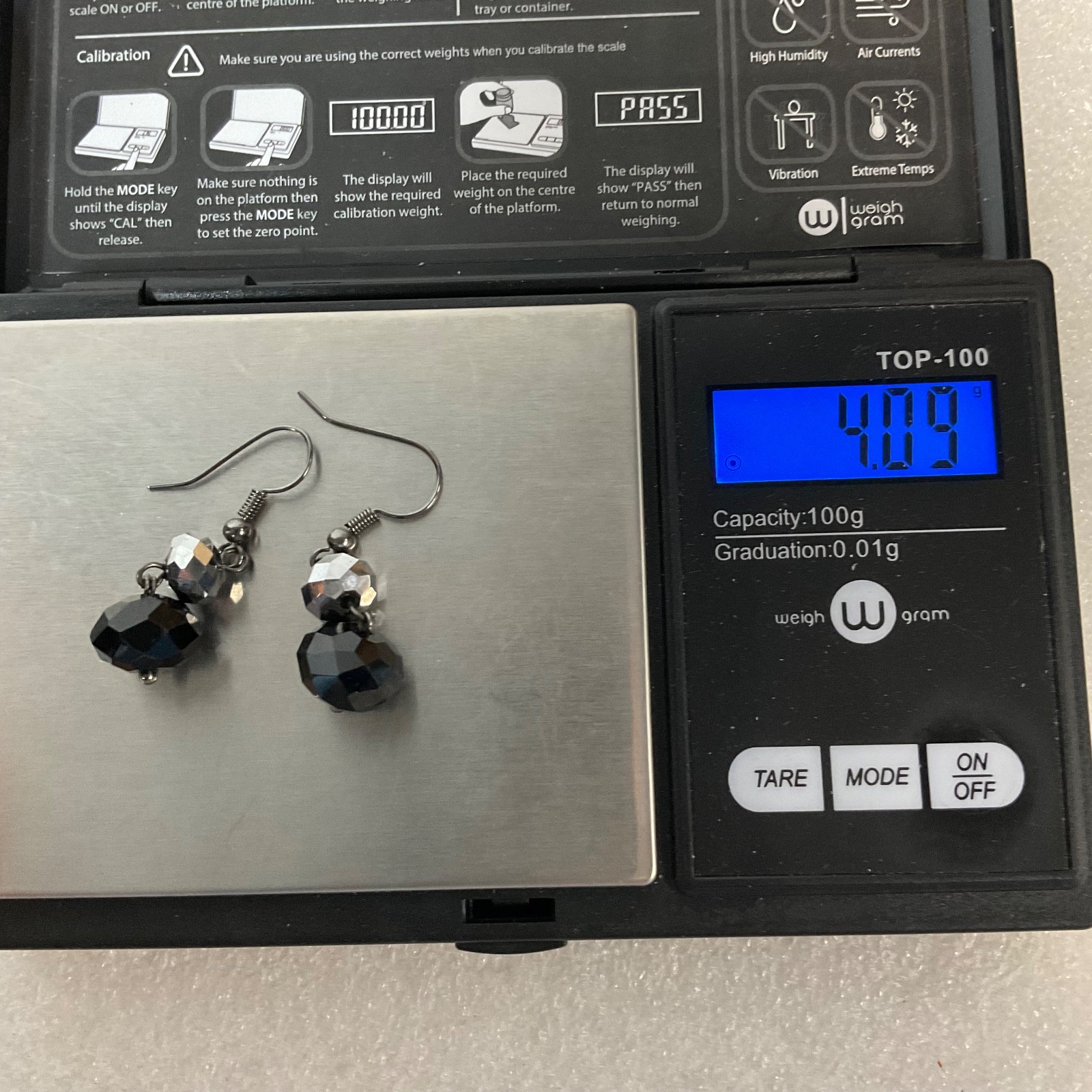 1.25in Black & Silver Faceted Bead Dangle Earrings 4.09g Elegant Drop Jewelry - Image 6