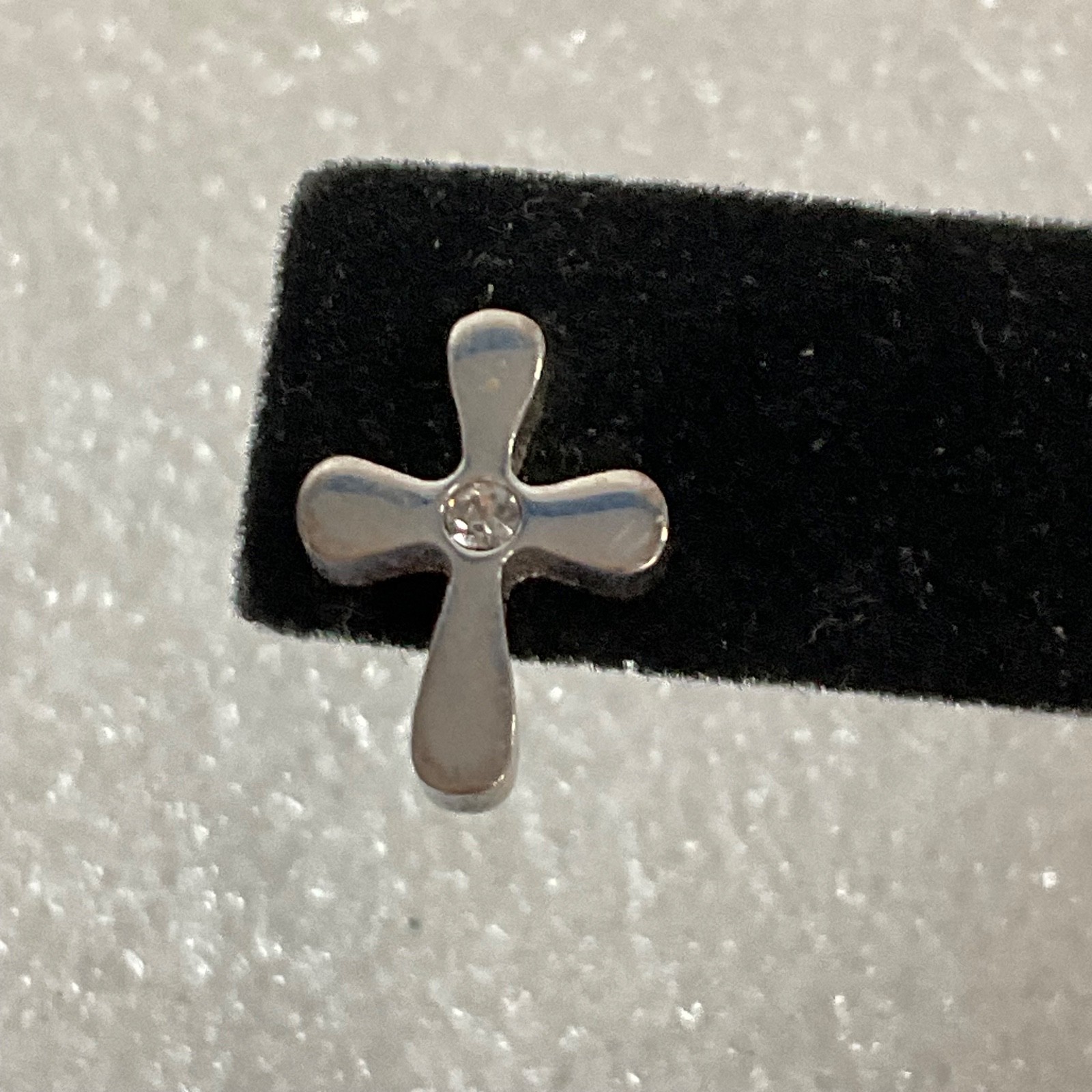 Silver Tone Cross Stud Earrings 0.5in Rhinestone Center 2.07g Minimalist Design - Image 2