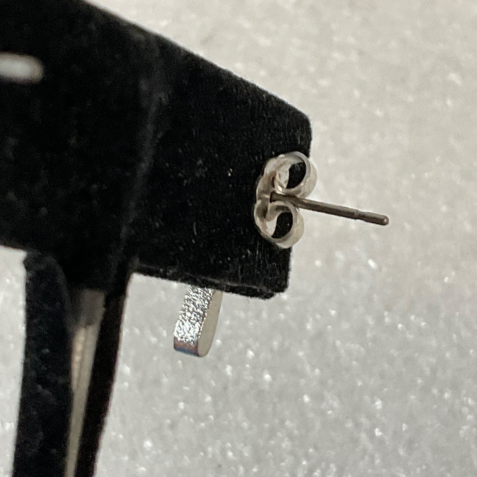 Silver Tone Cross Stud Earrings 0.5in Rhinestone Center 2.07g Minimalist Design - Image 5