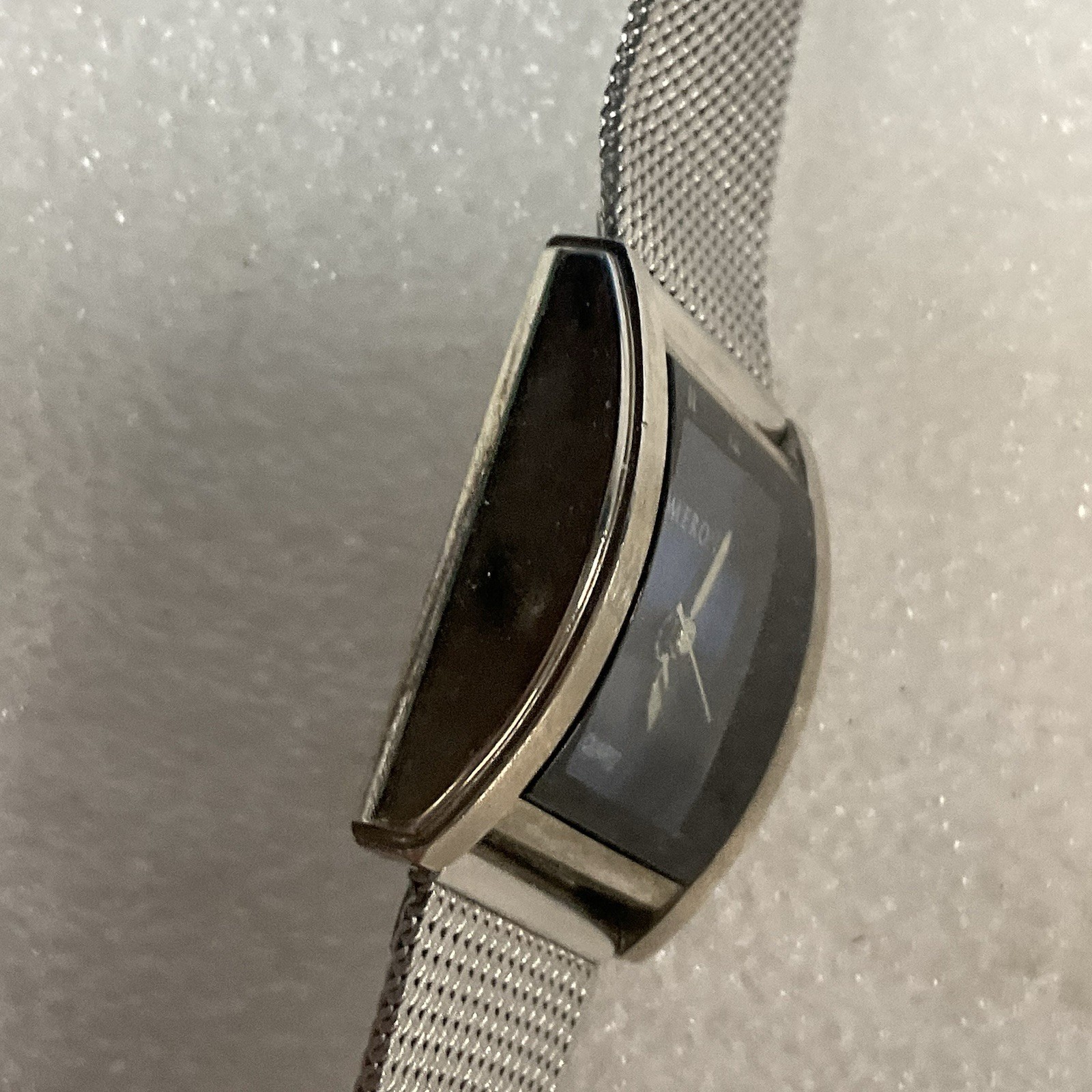 Merona Quartz Watch M2455QB Analog Hands Semi Circle Rectangular Case - Image 3