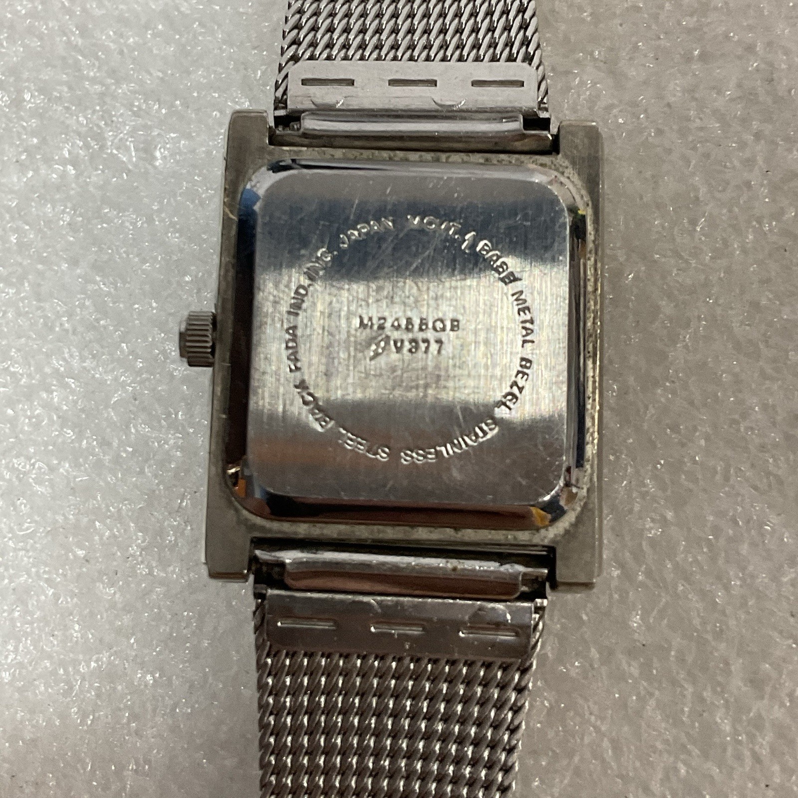 Merona Quartz Watch M2455QB Analog Hands Semi Circle Rectangular Case - Image 5