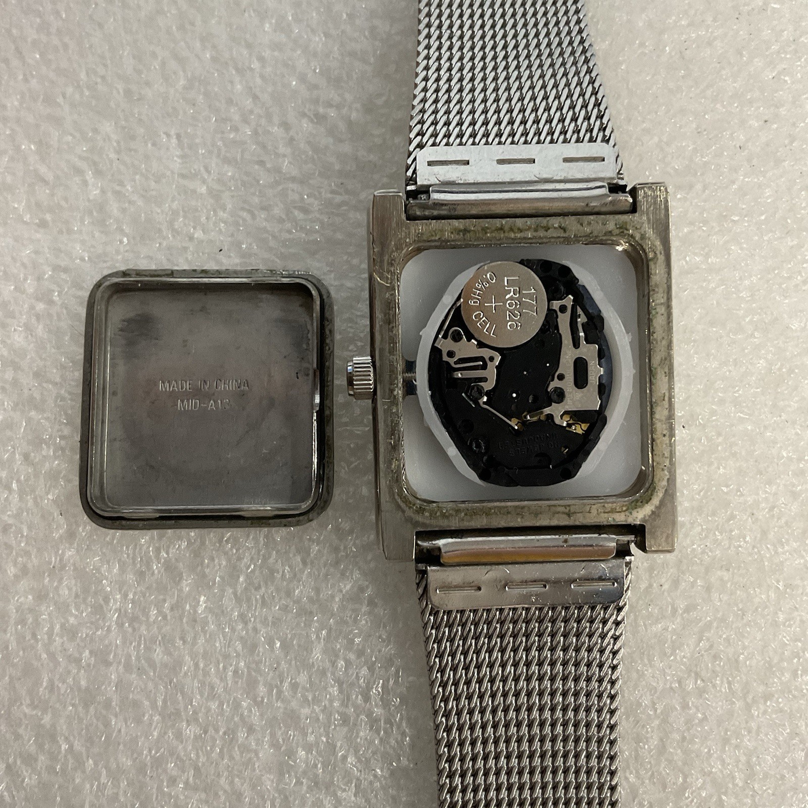 Merona Quartz Watch M2455QB Analog Hands Semi Circle Rectangular Case - Image 6