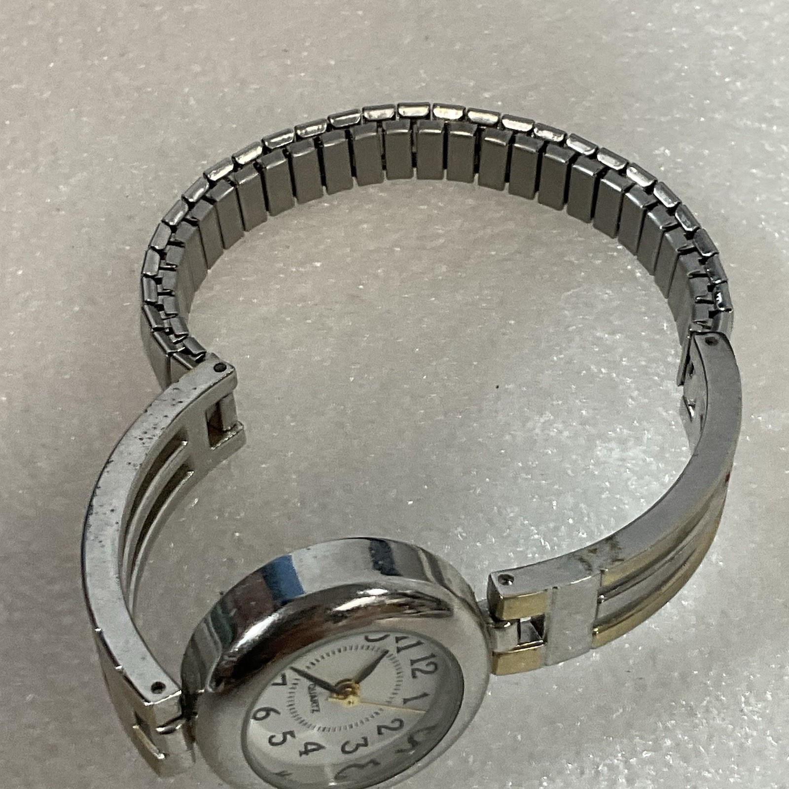 Geneva Women’s Watch Apologies White Face Silver Tone Case & Band B99-06 - Image 7