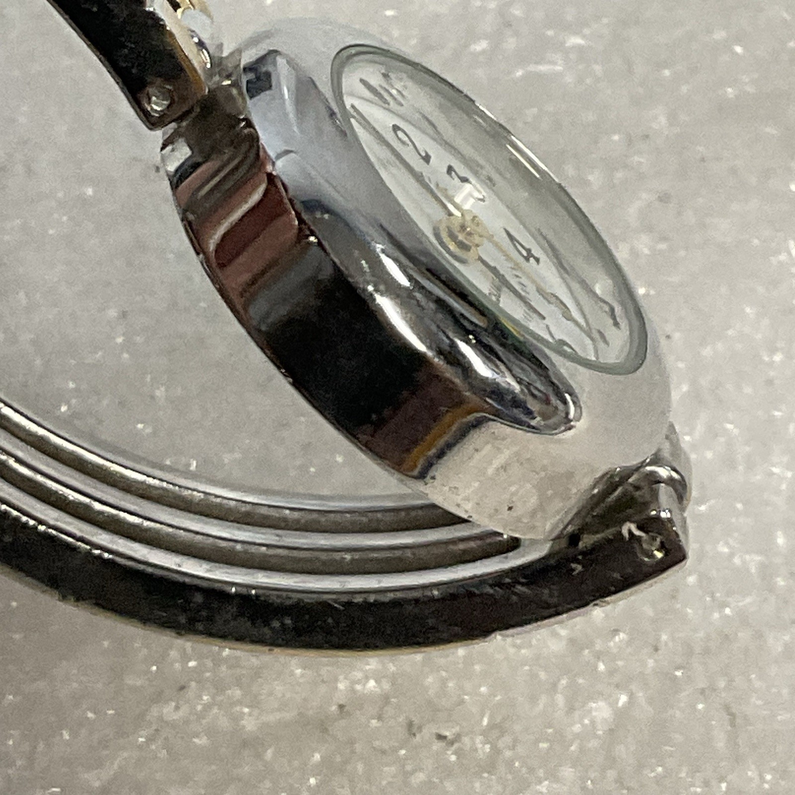 Geneva Women’s Watch Apologies White Face Silver Tone Case & Band B99-06 - Image 10