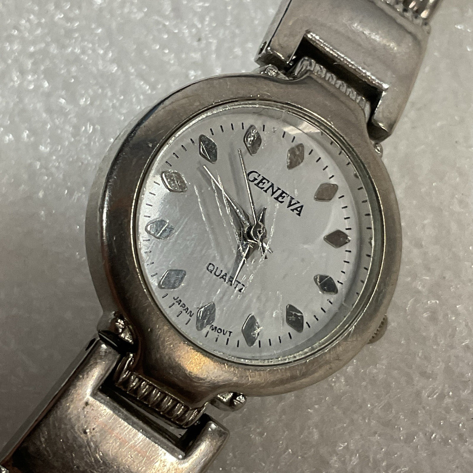 Geneva Watch Womens Metal Band White Dial Silver Color - Image 2