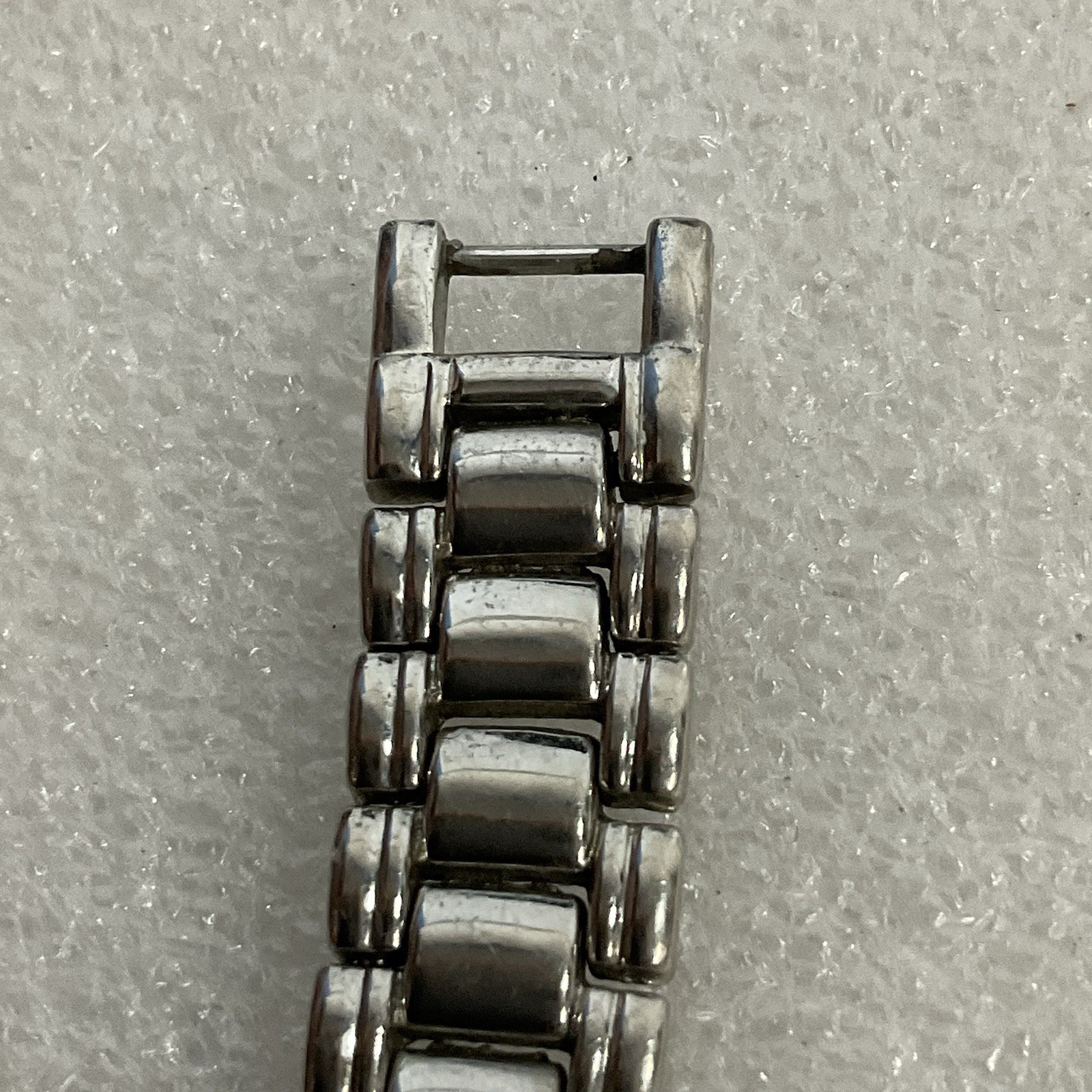 Geneva Watch Womens Metal Band White Dial Silver Color - Image 17