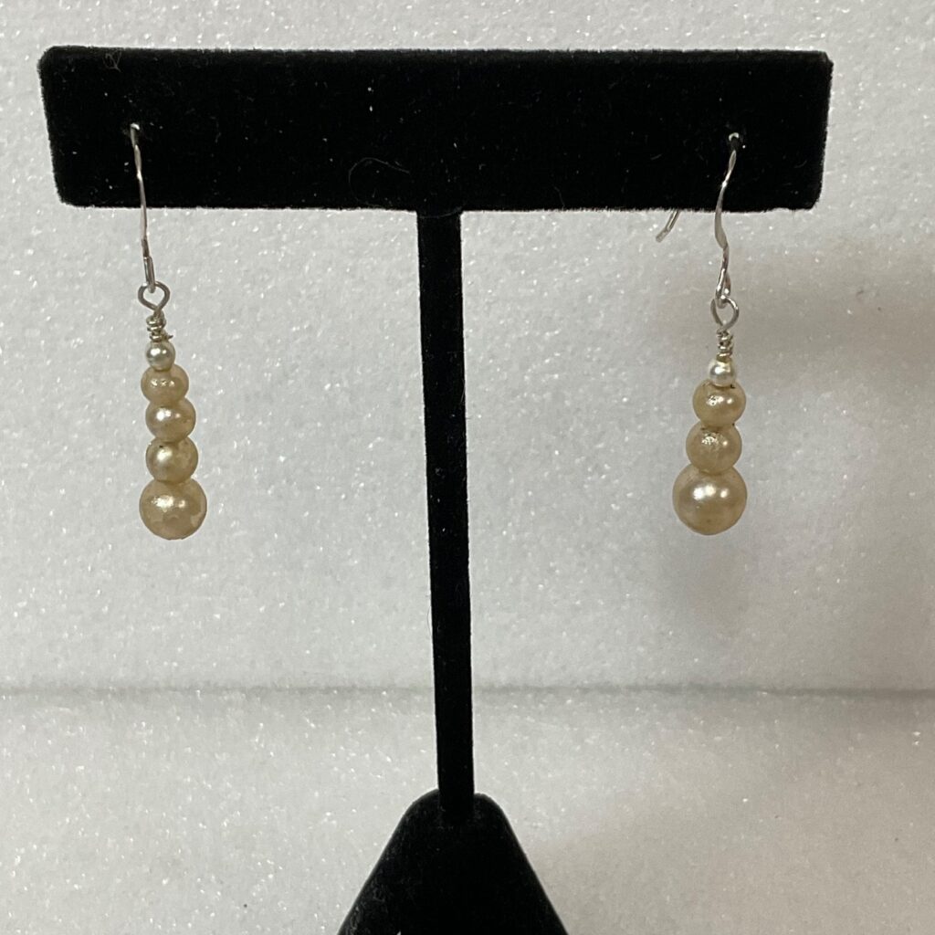 1.5in Pearl Bead Dangle Earrings Silver Tone Hooks Lightweight Classic Style - Image 1