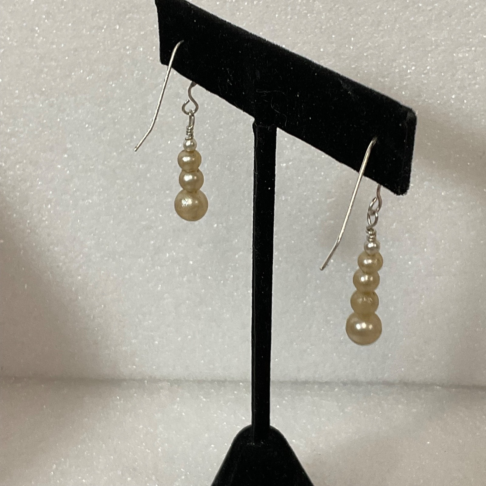 1.5in Pearl Bead Dangle Earrings Silver Tone Hooks Lightweight Classic Style - Image 4