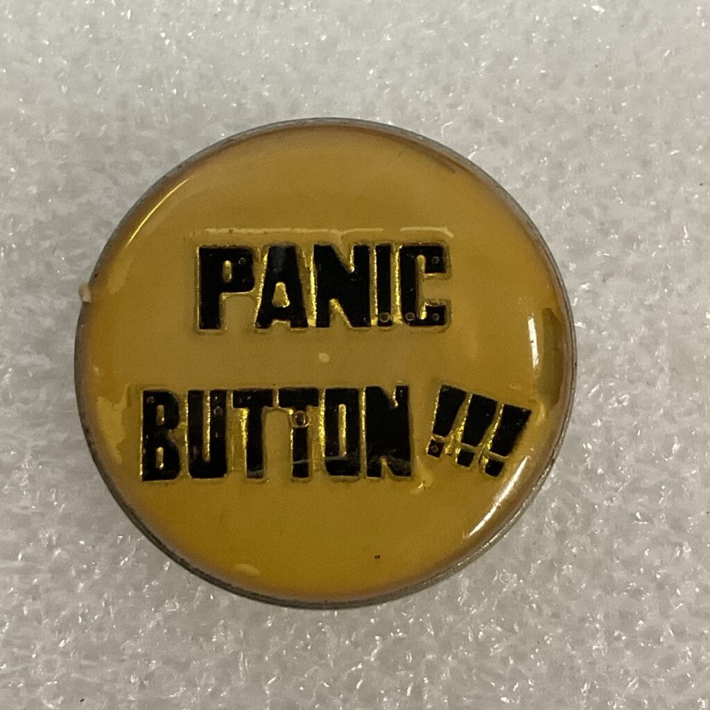 Panic Button !!! 1” Round Pin Vintage Metal Enamel GnuCollectibles - Image 1