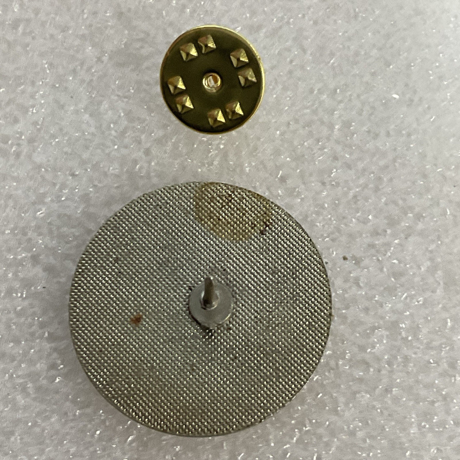 Panic Button !!! 1” Round Pin Vintage Metal Enamel GnuCollectibles - Image 3