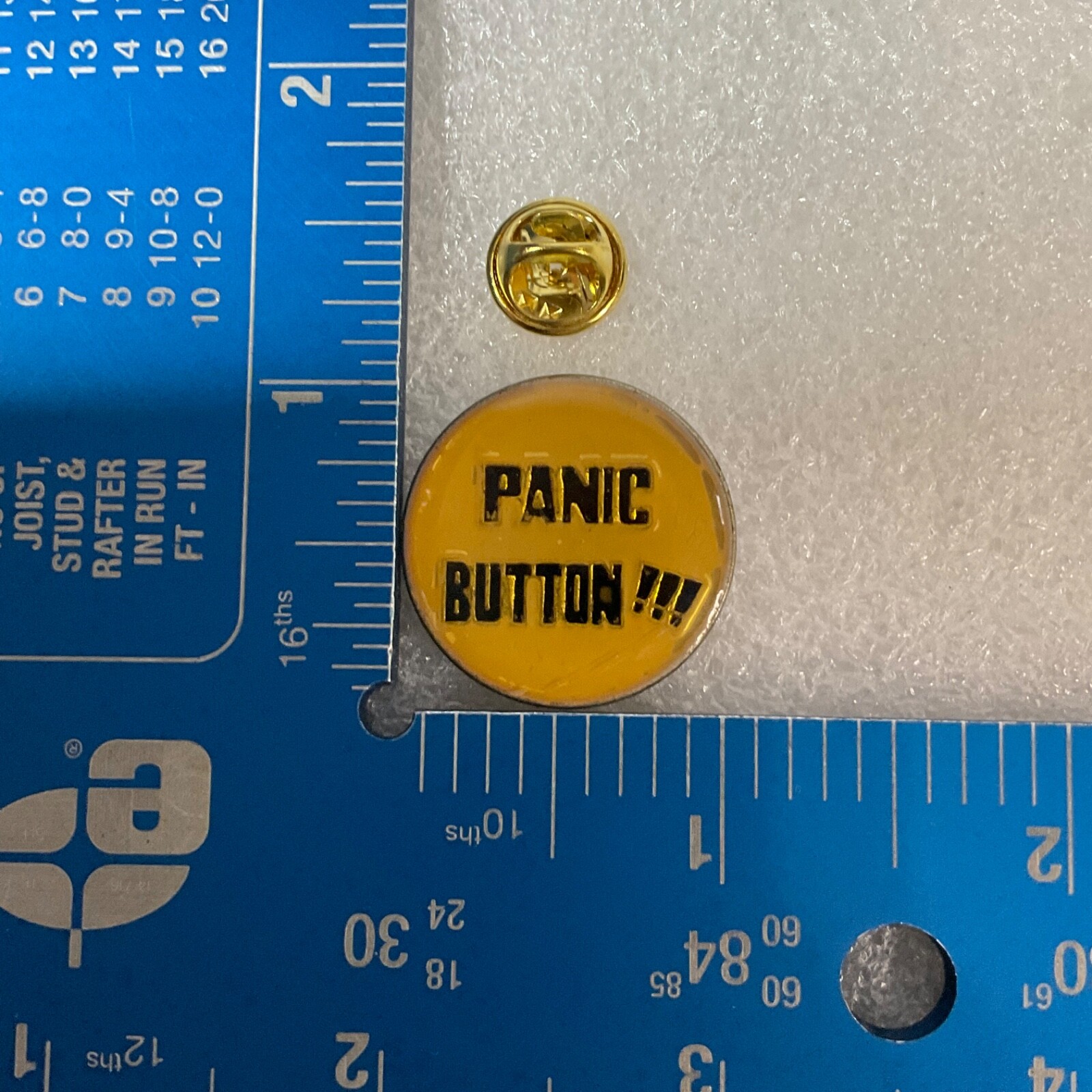 Panic Button !!! 1” Round Pin Metal Enamel Vintage GnuCollectibles - Image 11