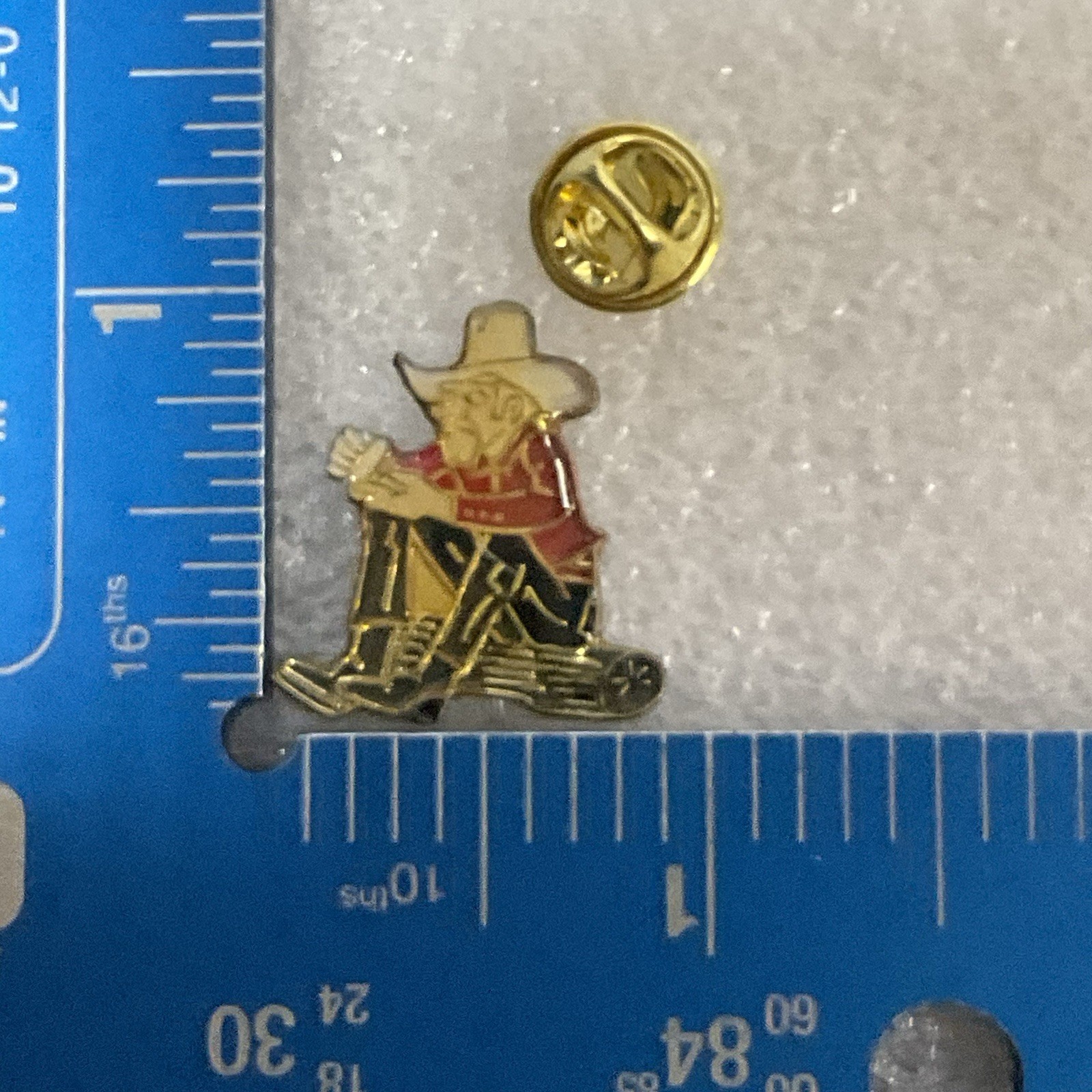 Vintage Cowboy Sitting On Log Metal Enamel 1” Pin GnuCollectibles - Image 5