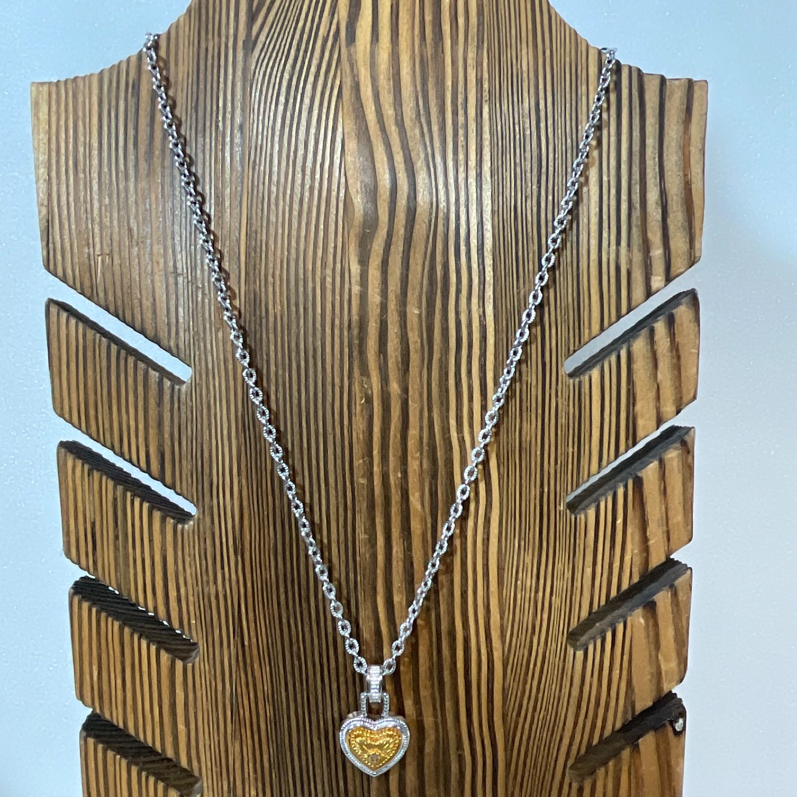 18in Two Tone Heart Pendant Necklace Silver Gold Tone Rope Chain 0.48oz Fashion - Image 2