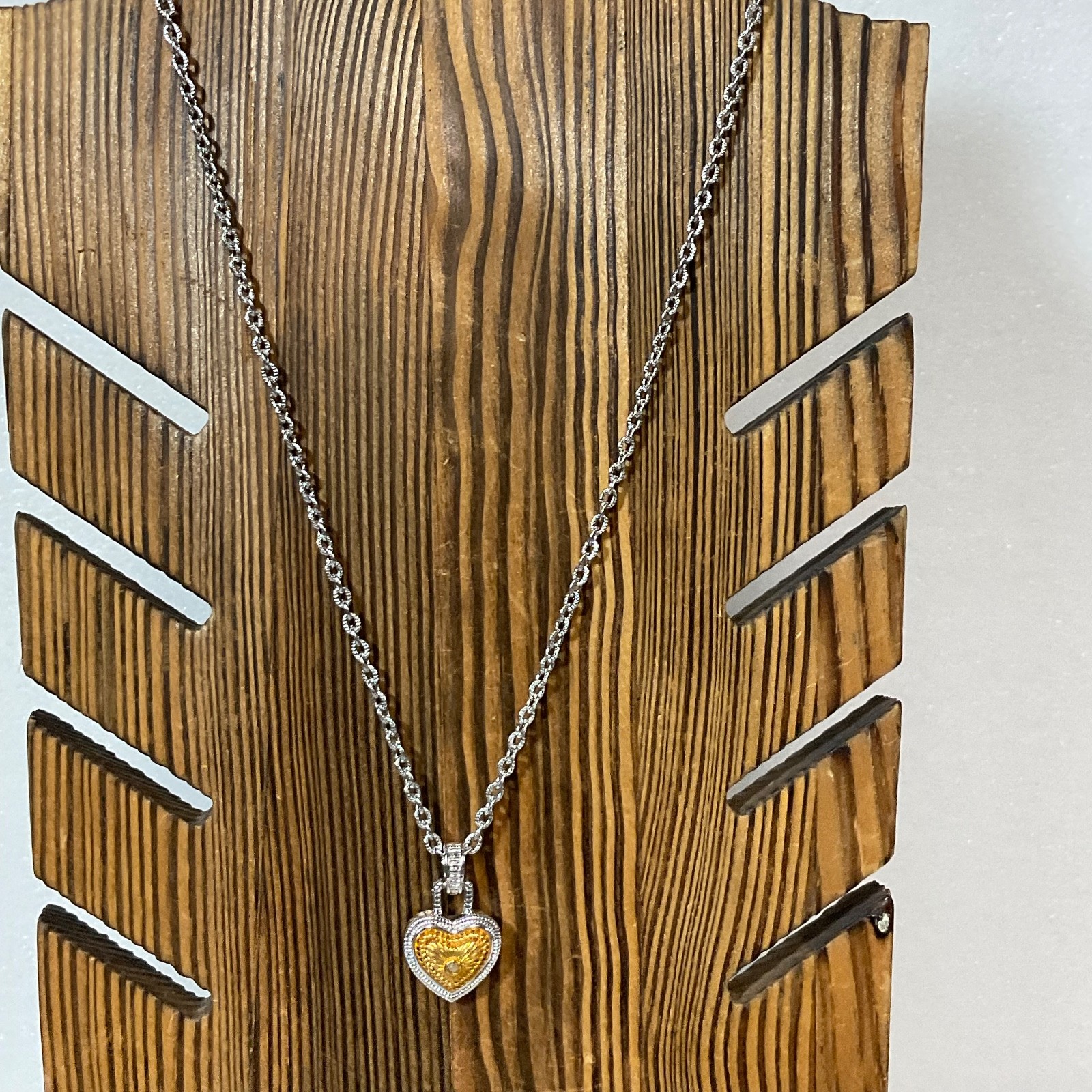 18in Two Tone Heart Pendant Necklace Silver Gold Tone Rope Chain 0.48oz Fashion - Image 5