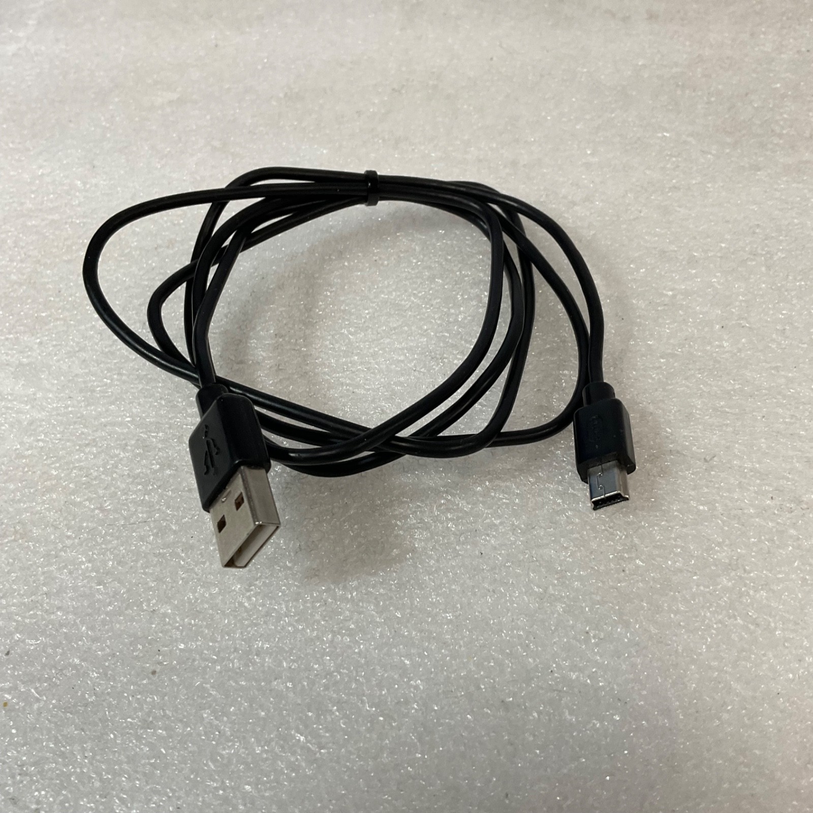 48 in USB A to Micro USB Cable Black - Image 1