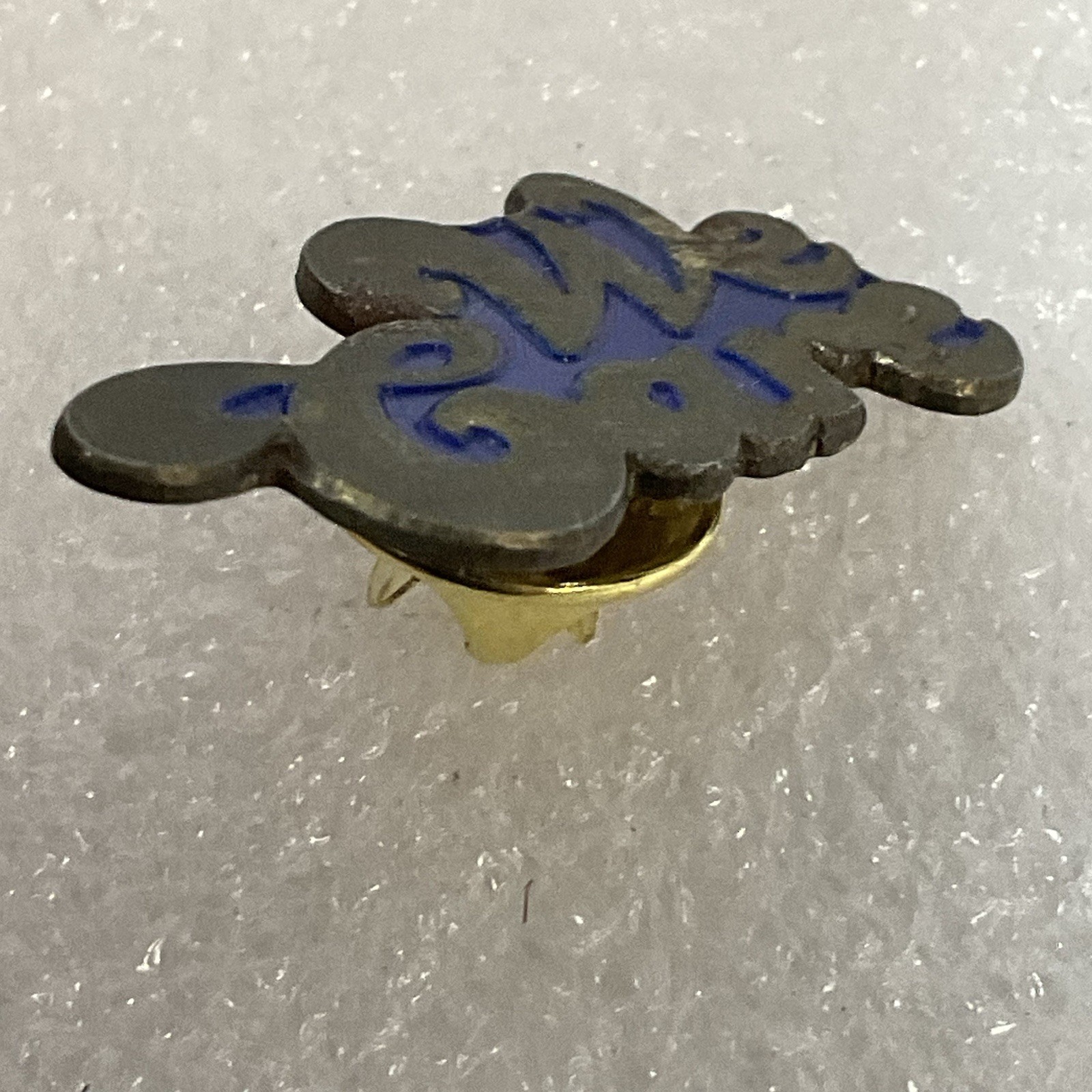 We Care Vintage 1.25” Enamel On Mental Pin Pinback GnuCollectibles - Image 5