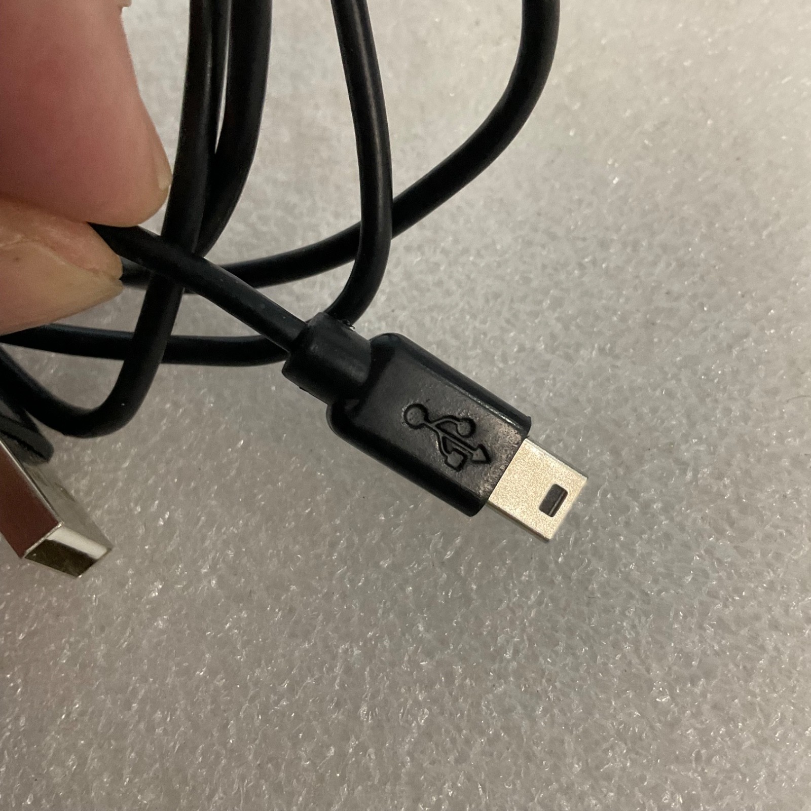 48 in USB A to Micro USB Cable Black - Image 5