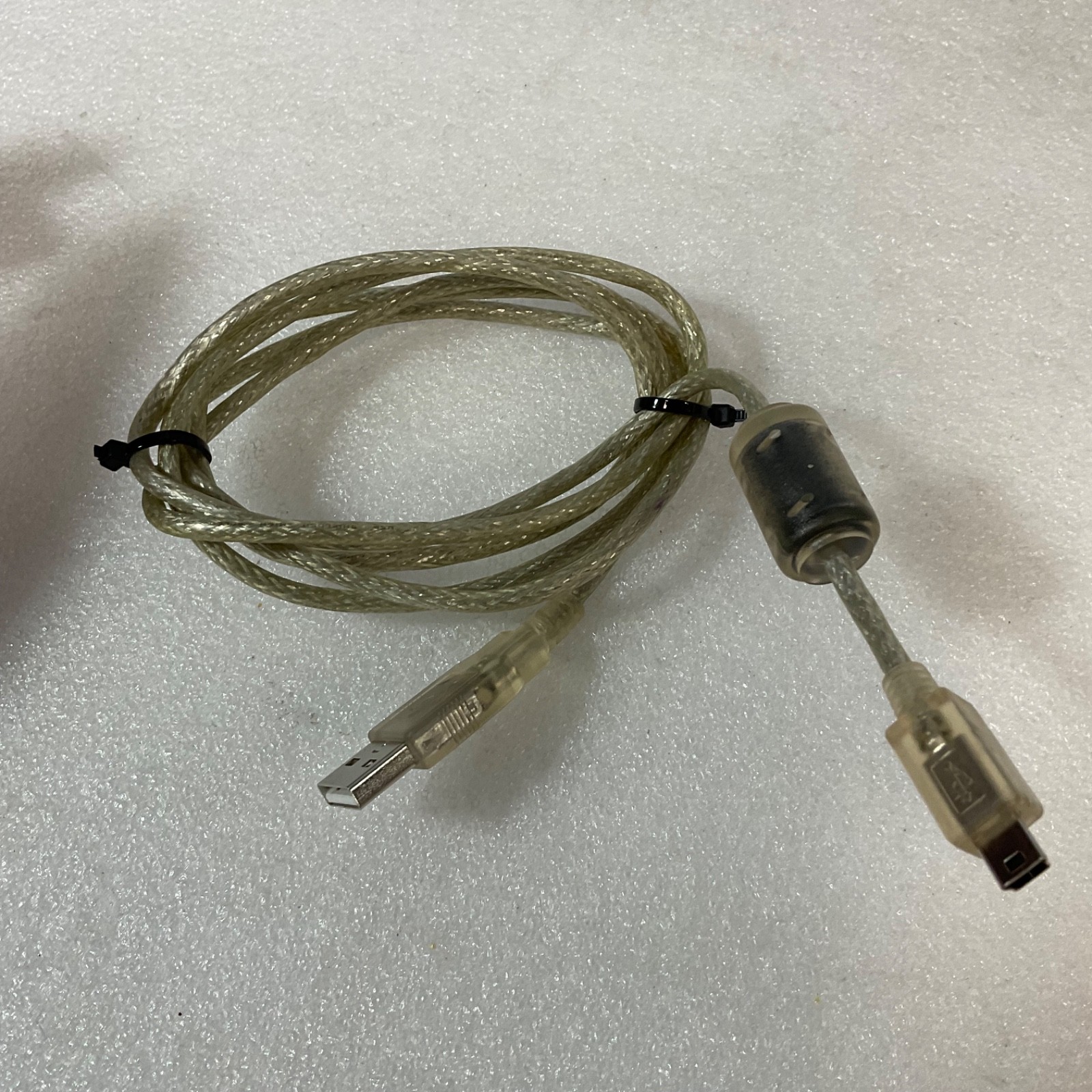 USB A Male to Mini-B Male Cable Clear Jacket Ferrite Core 60 in - Image 4