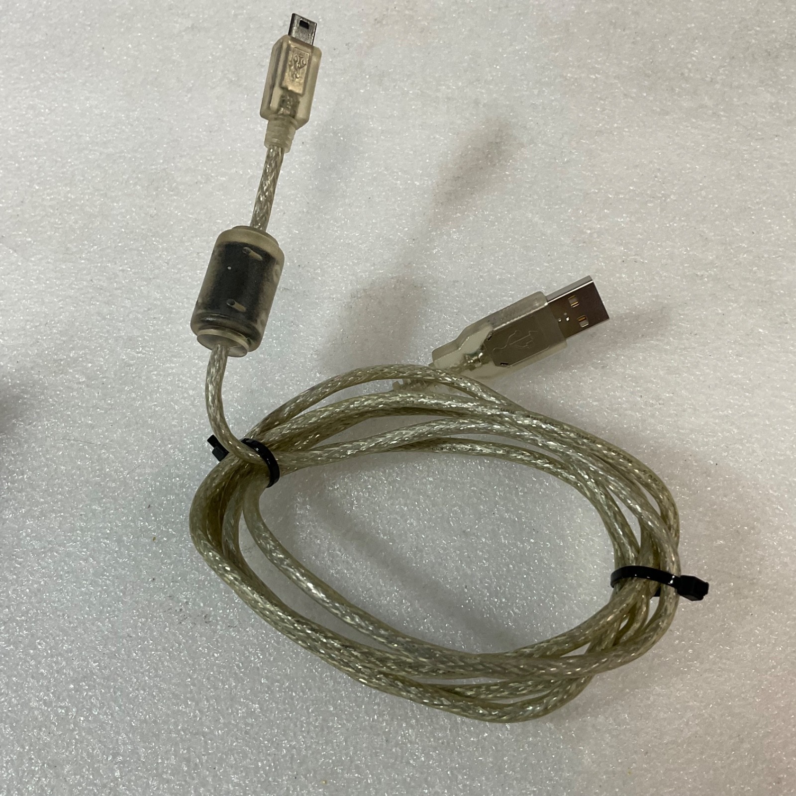USB A Male to Mini-B Male Cable Clear Jacket Ferrite Core 60 in - Image 5