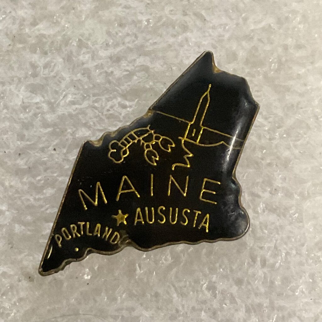 Vintage Maine State Pin Black Enamel Gold Tone Lobster Design 1in Souvenir - Image 1