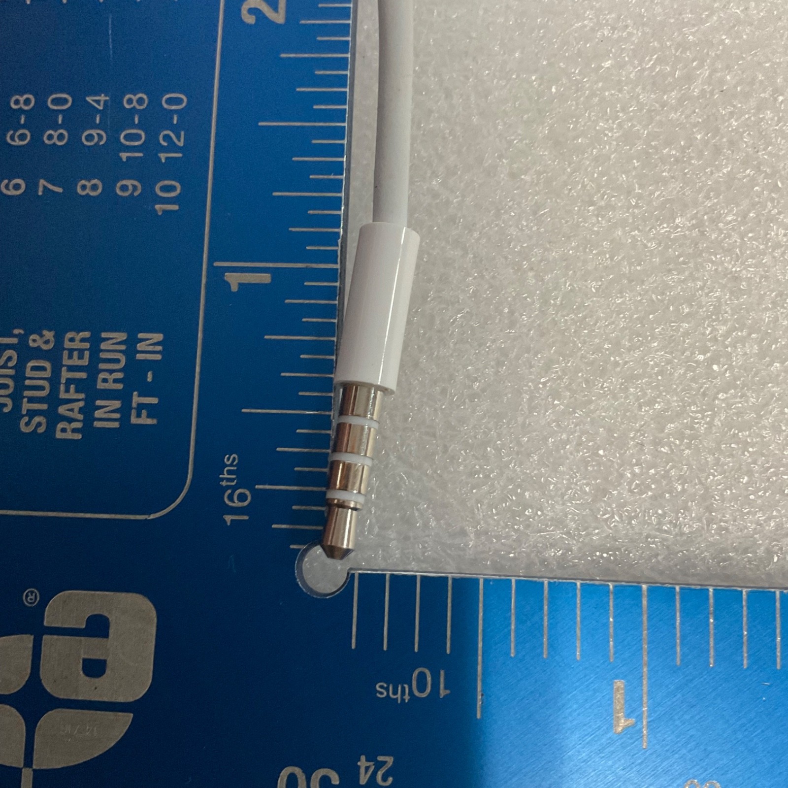 USB Type A to 3.5mm TRRS Male Audio Adapter Cable White 4 in - Image 4