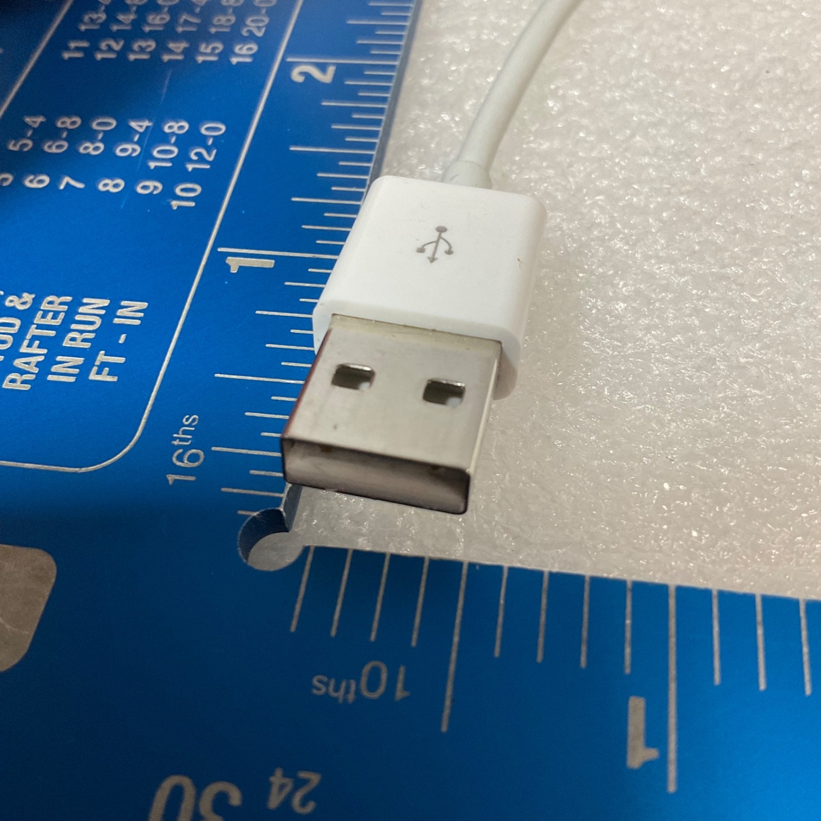 USB Type A to 3.5mm TRRS Male Audio Adapter Cable White 4 in - Image 3