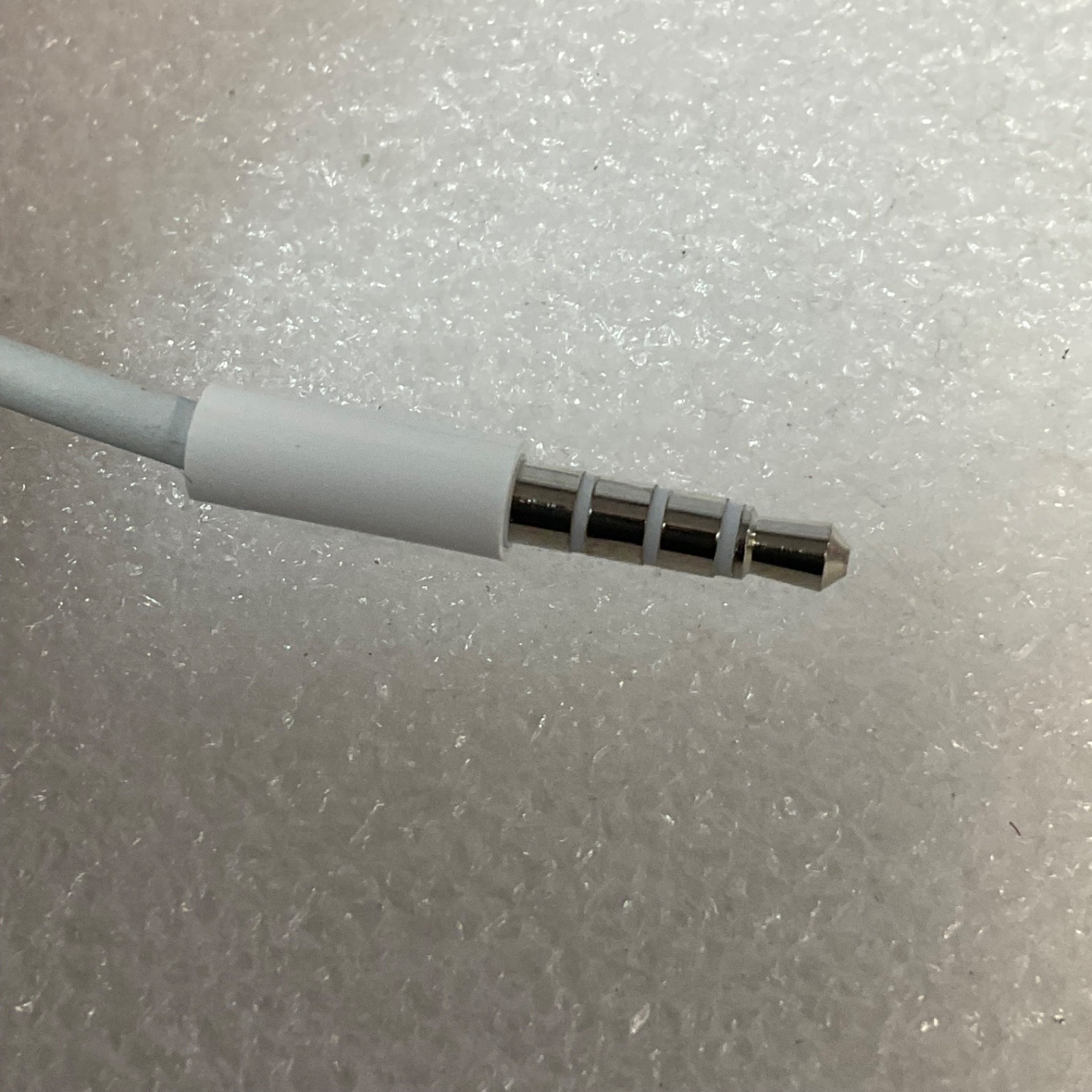 USB Type A to 3.5mm TRRS Male Audio Adapter Cable White 4 in - Image 5