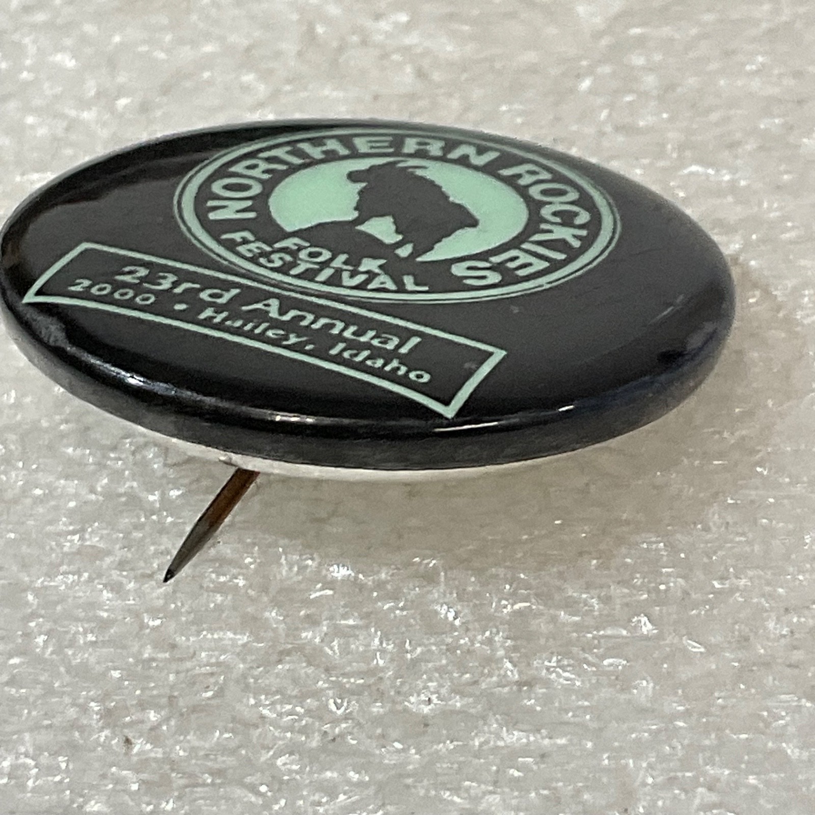 2000 Northern Rockies Folk Festival Pin 23rd Annual Hailey Idaho 1.25in Souvenir - Image 4