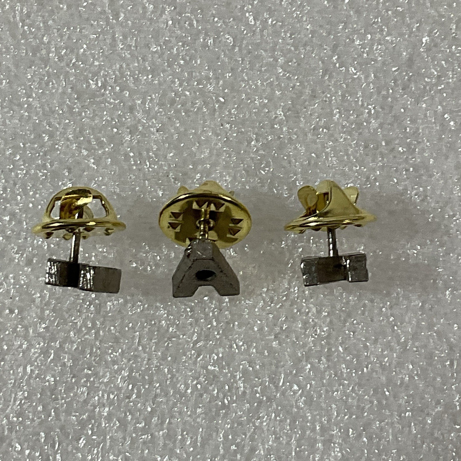 Vintage M A N Letter Metal Pin Pinbacks GnuCollectibles - Image 2