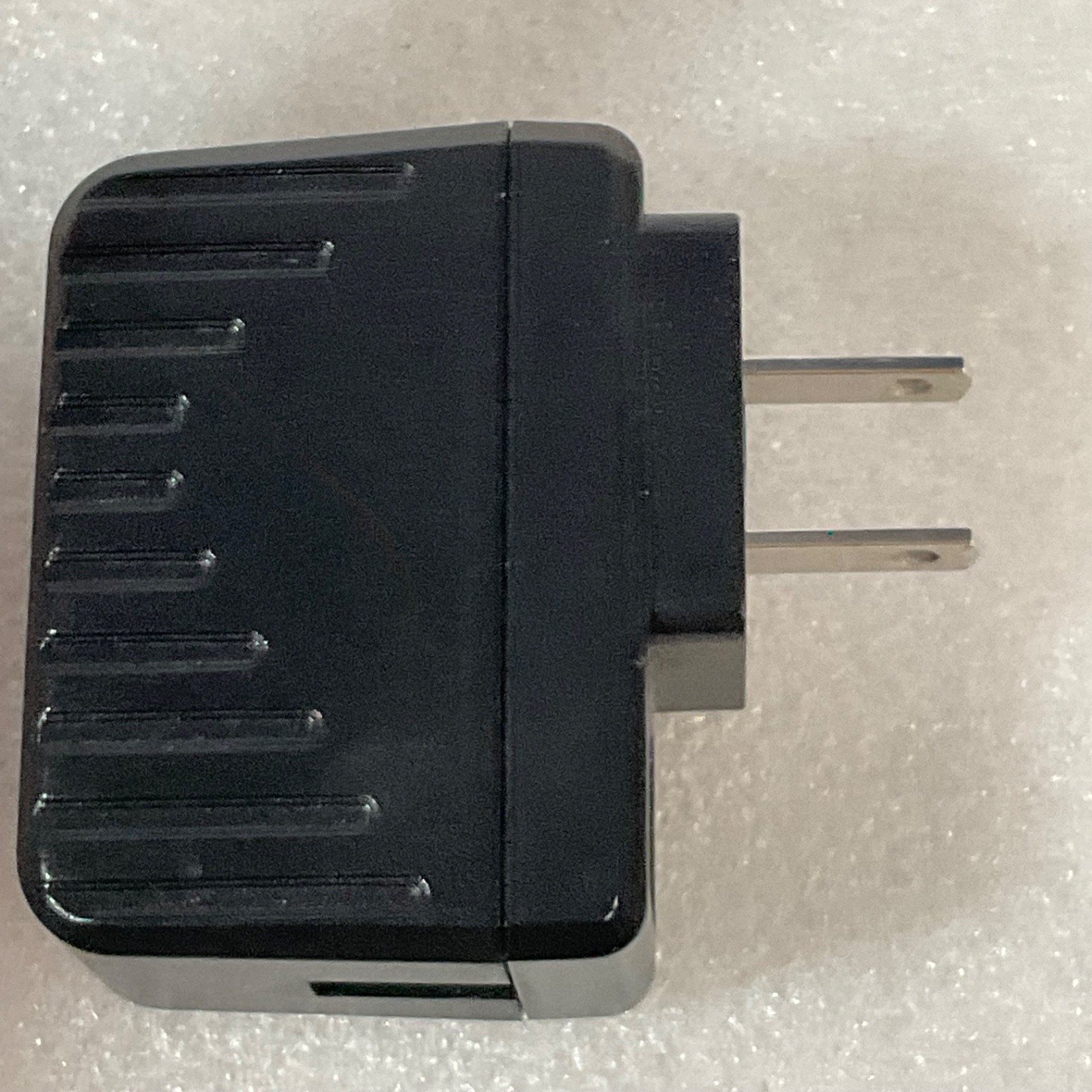 JUKE AC/DC USB Wall Adapter 5V 1000mA Black 2 Prong Plug Charger - Image 4