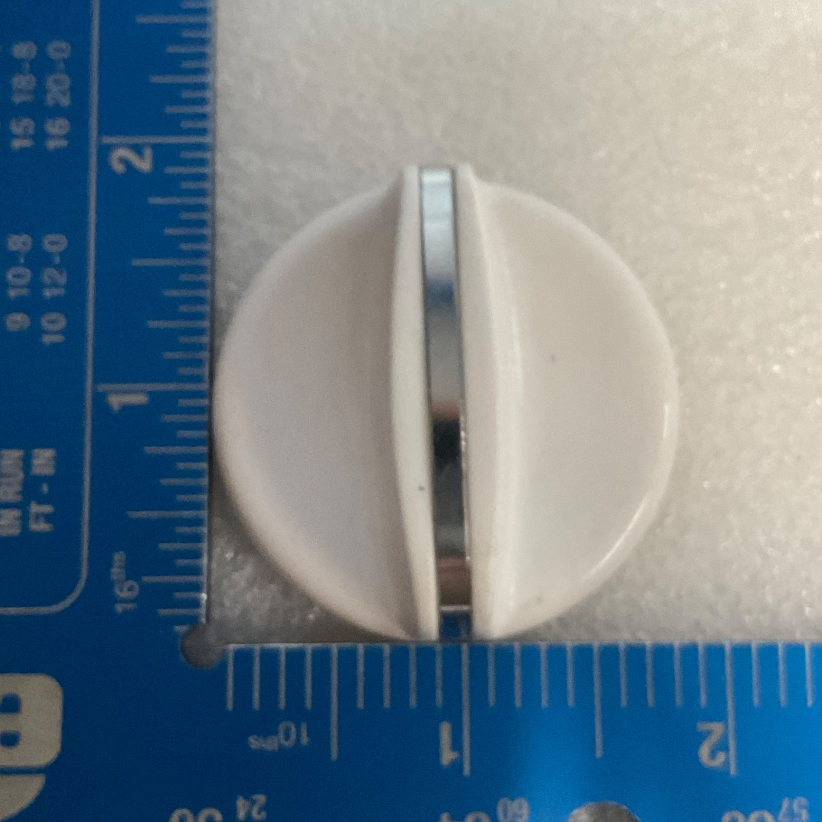 Lot of 3 White Appliance Control Knobs Plastic Mixed Styles 1.75 in - Image 7
