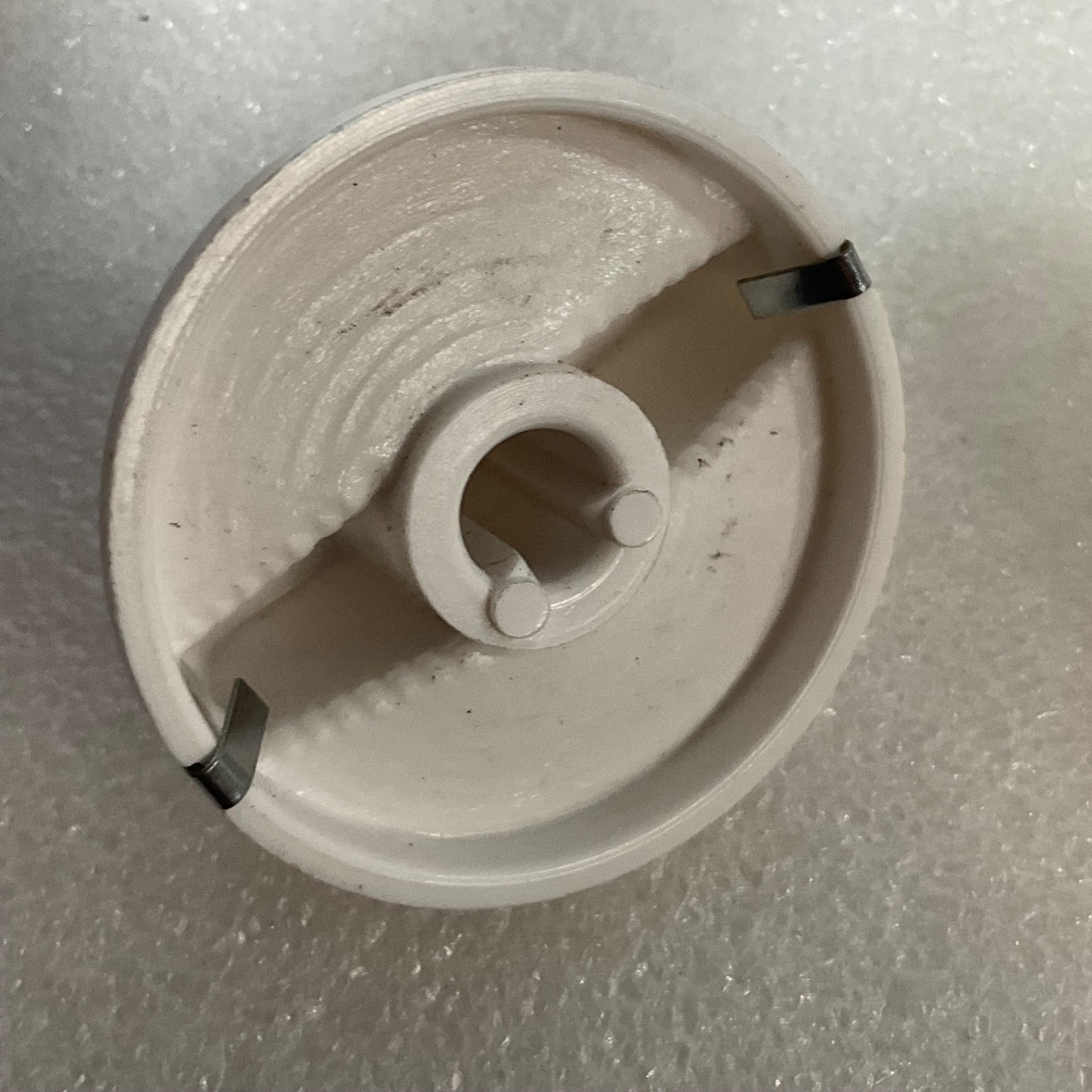 Lot of 3 White Appliance Control Knobs Plastic Mixed Styles 1.75 in - Image 11