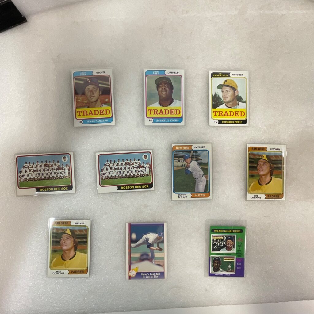 Baseball 10 Card Lot 1974 Topps Traded Ryan Mantle Red Sox - Image 1
