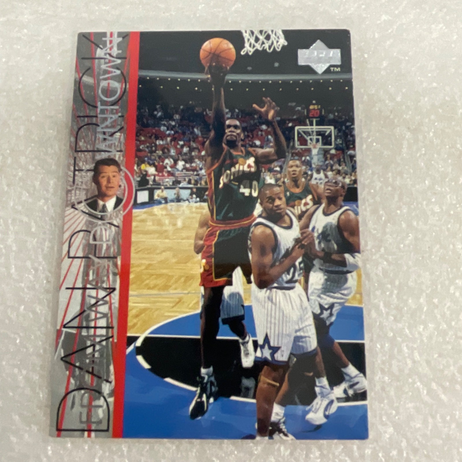 1990s NBA 10 Card Lot Shawn Kemp Ron Harper Vin Baker Upper Deck Topps - Image 11