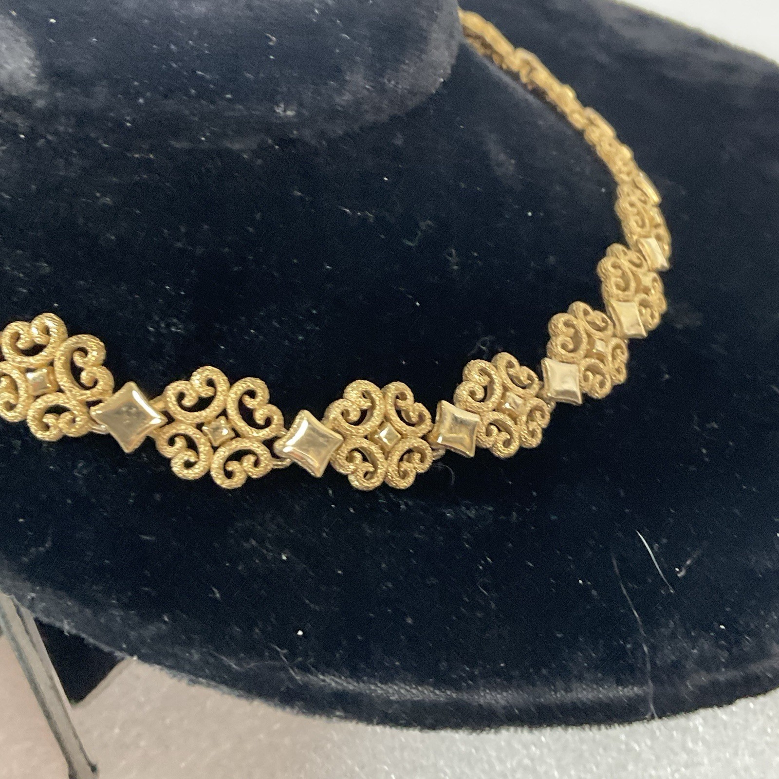 Vintage Avon Gold Toned Statement Chocker Necklace 14-16” - Image 5