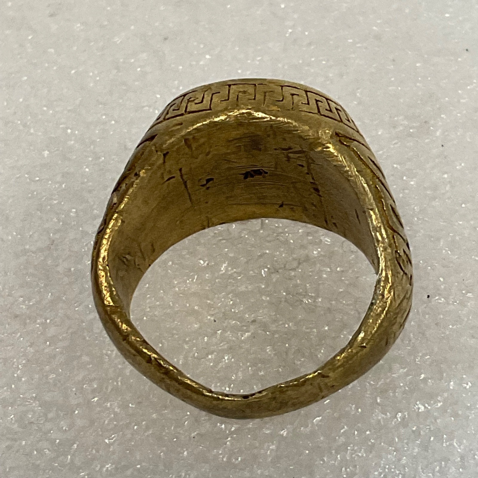 Size 10 Gold Tone Metal Fashion Ring Greek Key Pattern with Clear Accent Stones - Image 4
