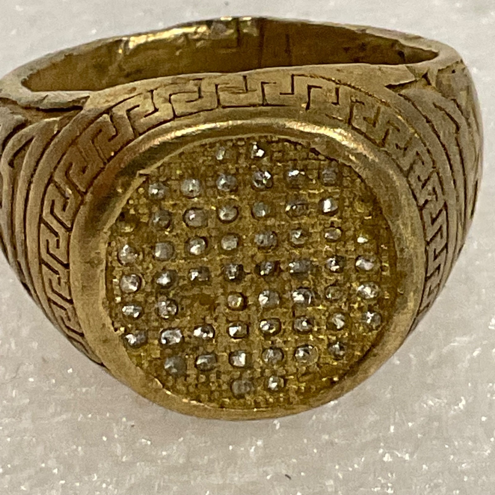 Size 10 Gold Tone Metal Fashion Ring Greek Key Pattern with Clear Accent Stones - Image 7