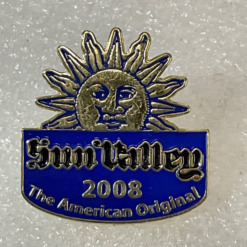 Sun Valley 2008 Collectible Pin Badge Ski Resort The American Original Souvenir - Image 1