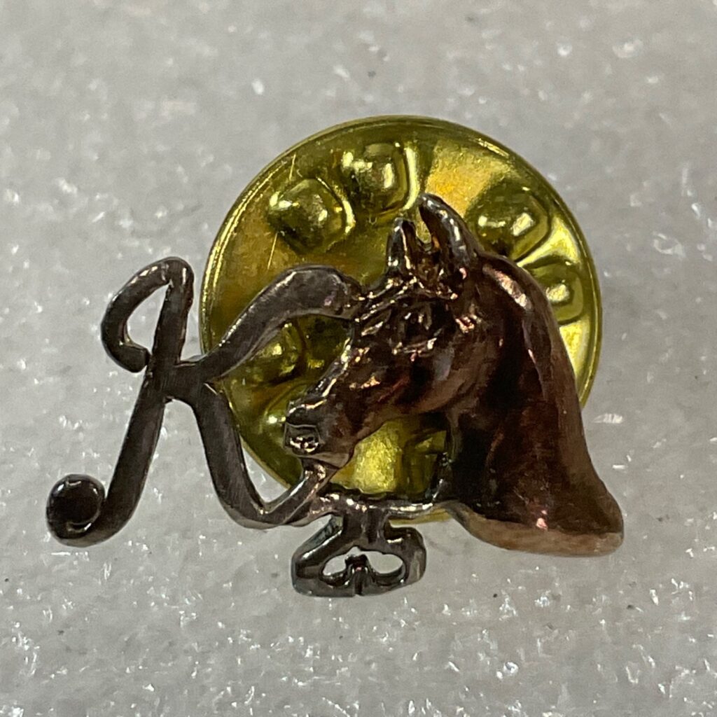 Vintage KY 25 Horse Head Lapel Pin Equestrian Theme Gold Tone Clutch Back - Image 1